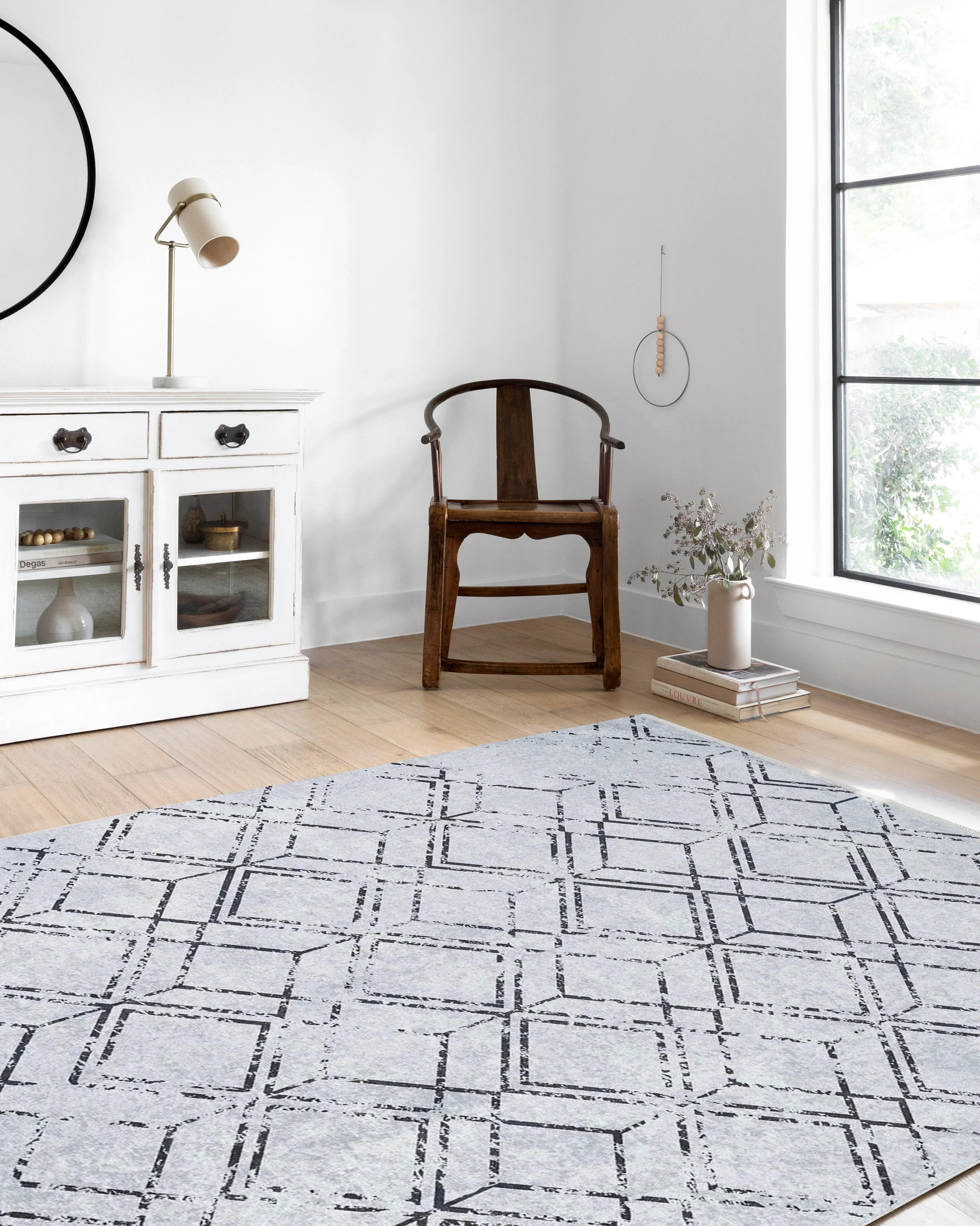 Açık Gri Geometrik Antika Halı