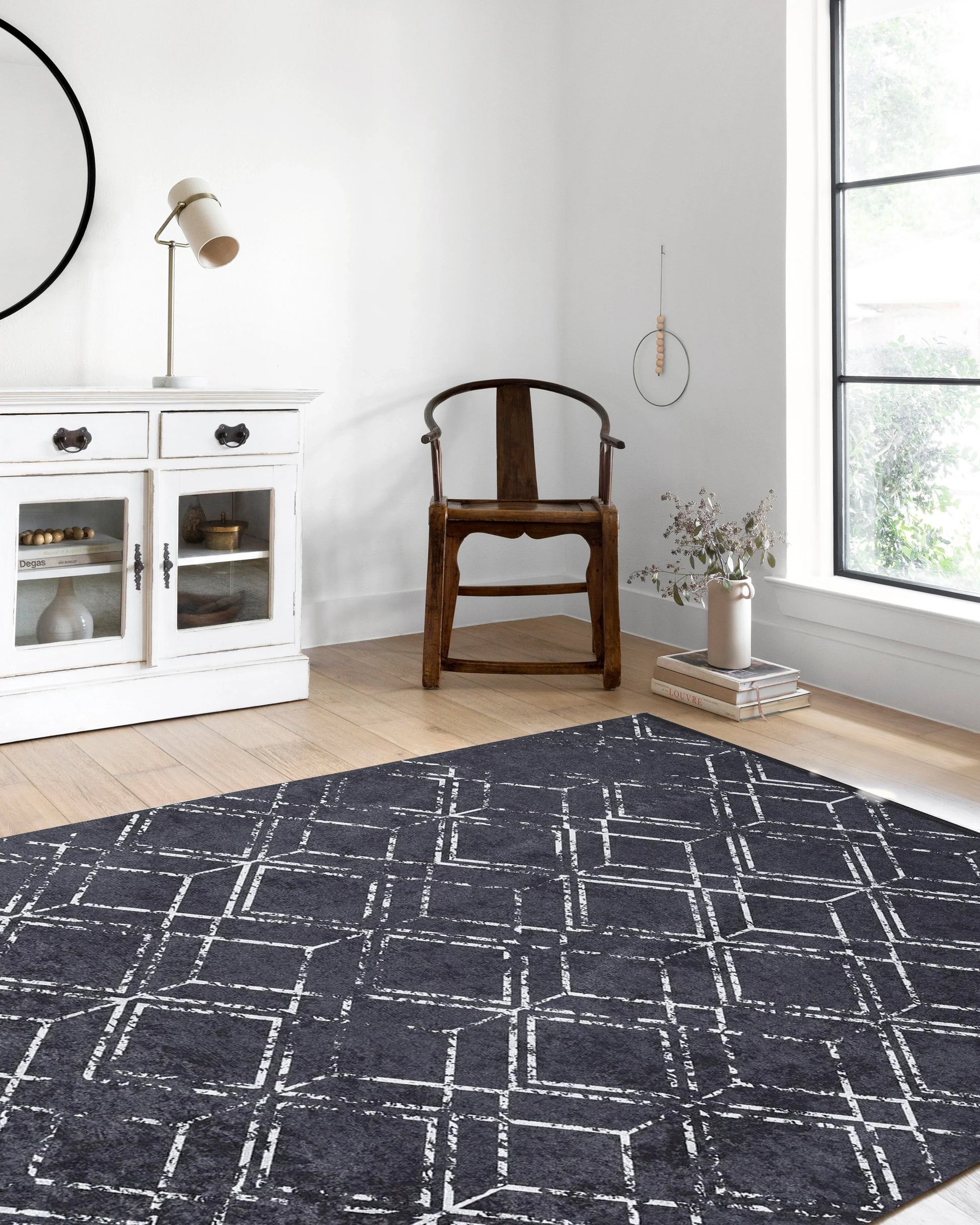 Siyah Gri Geometrik Antika Halı