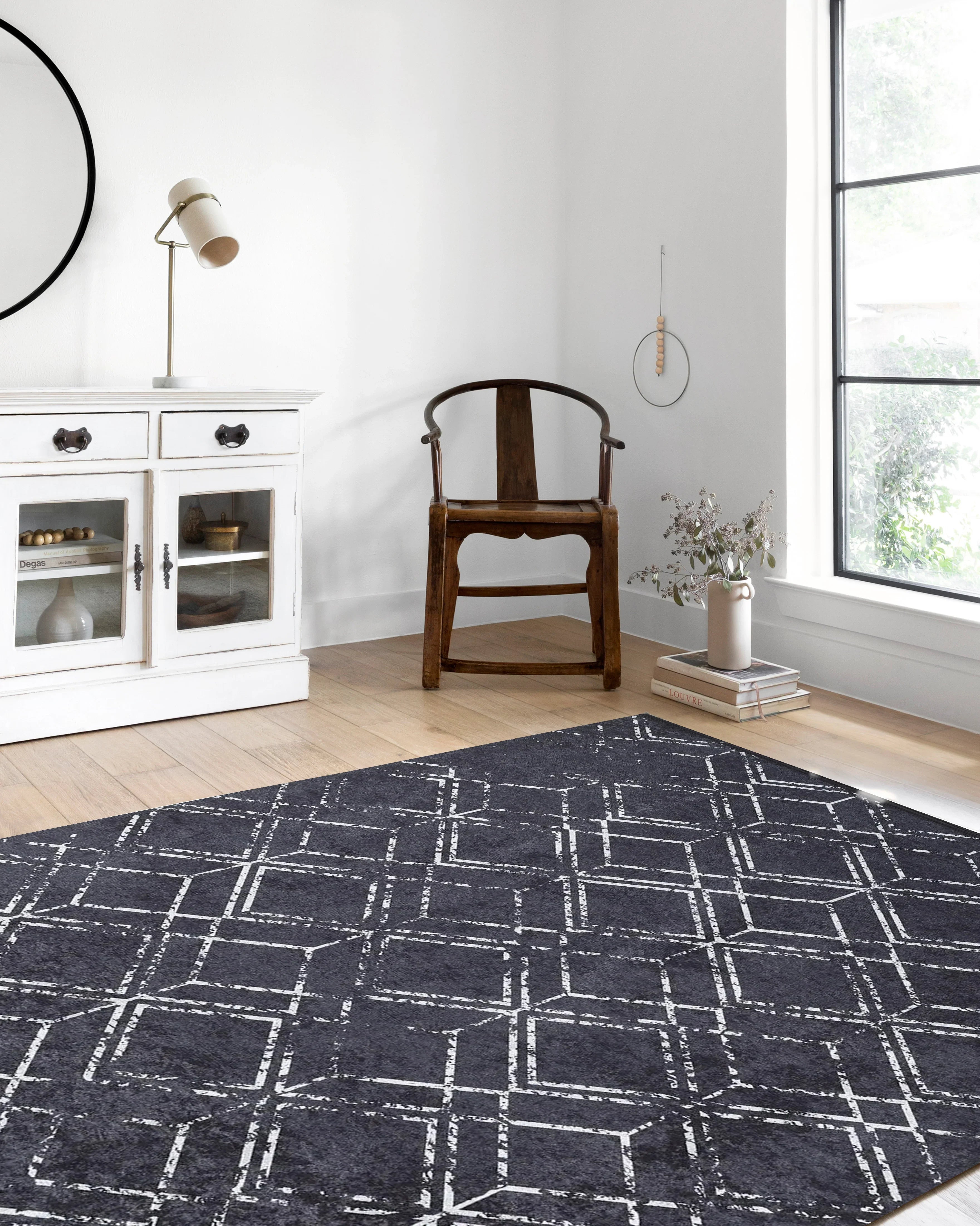 Siyah Gri Geometrik Antika Halı