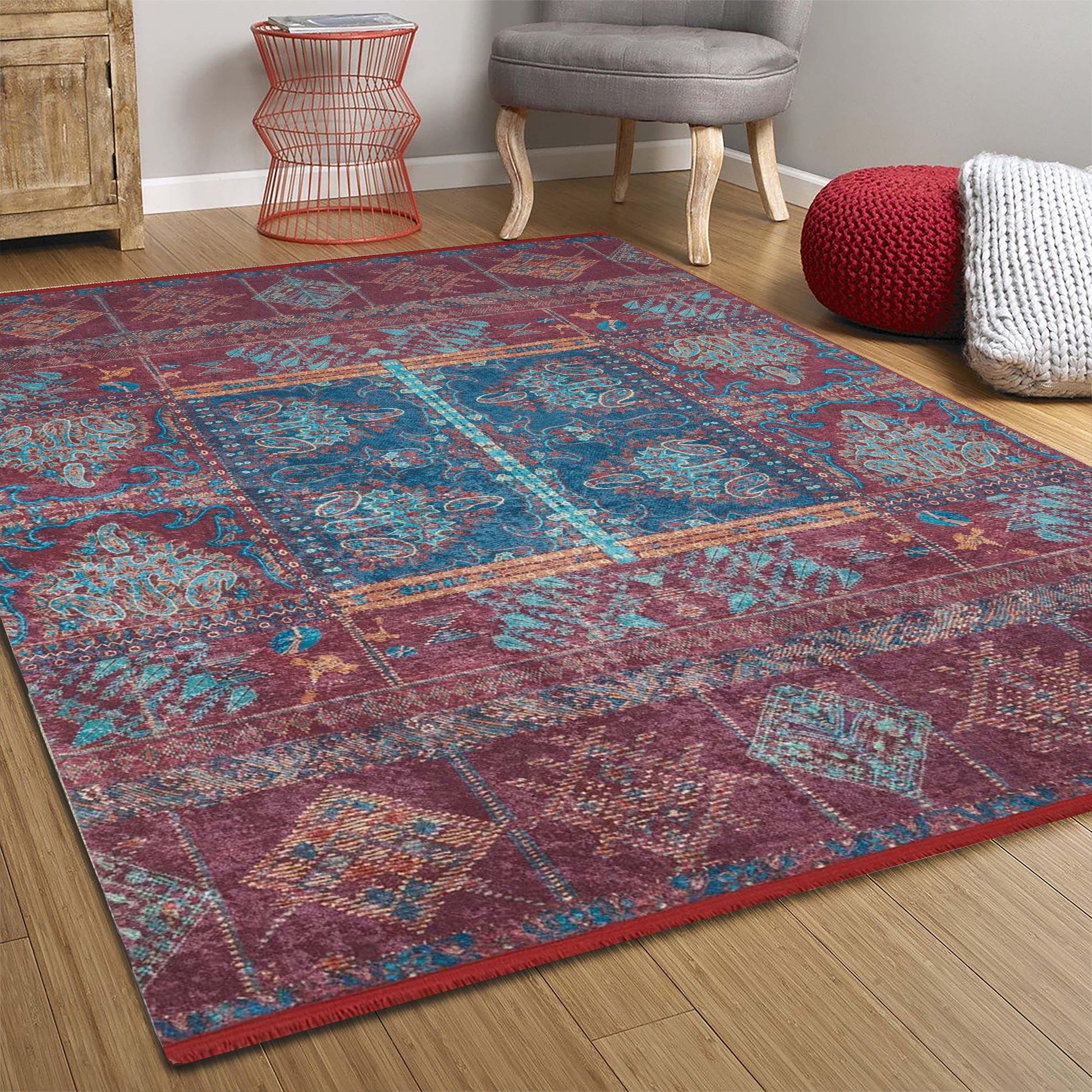 Benzersiz Kırmızı Anadolu Halı