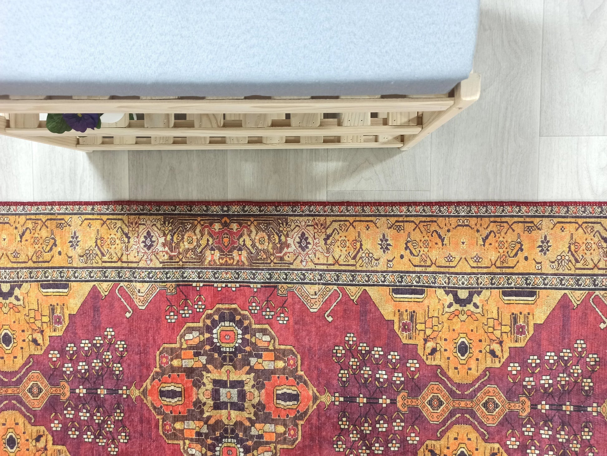 Uşak Koyu Kırmızı Bej Kilim Halı