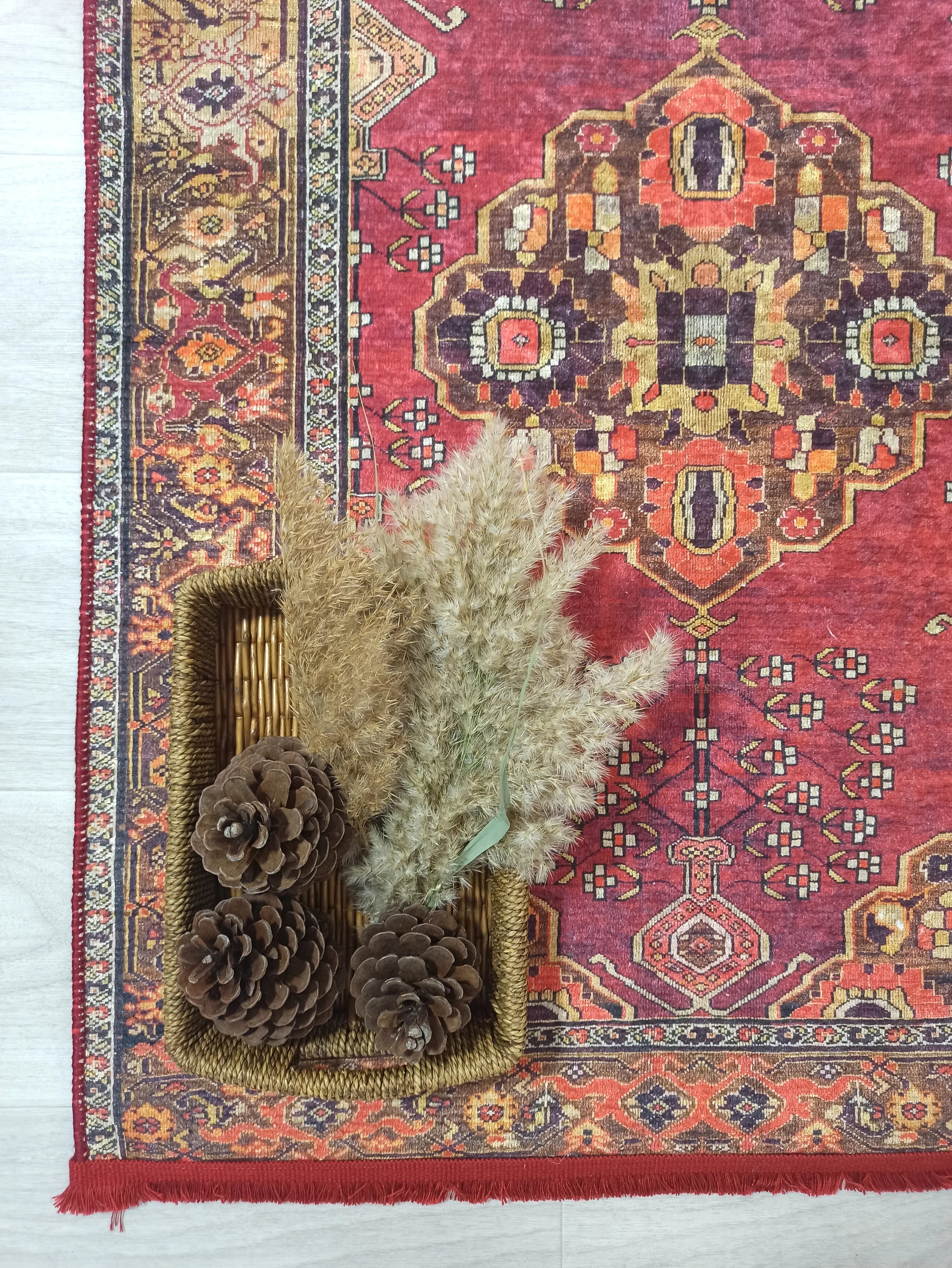 Uşak Koyu Kırmızı Bej Kilim Halı