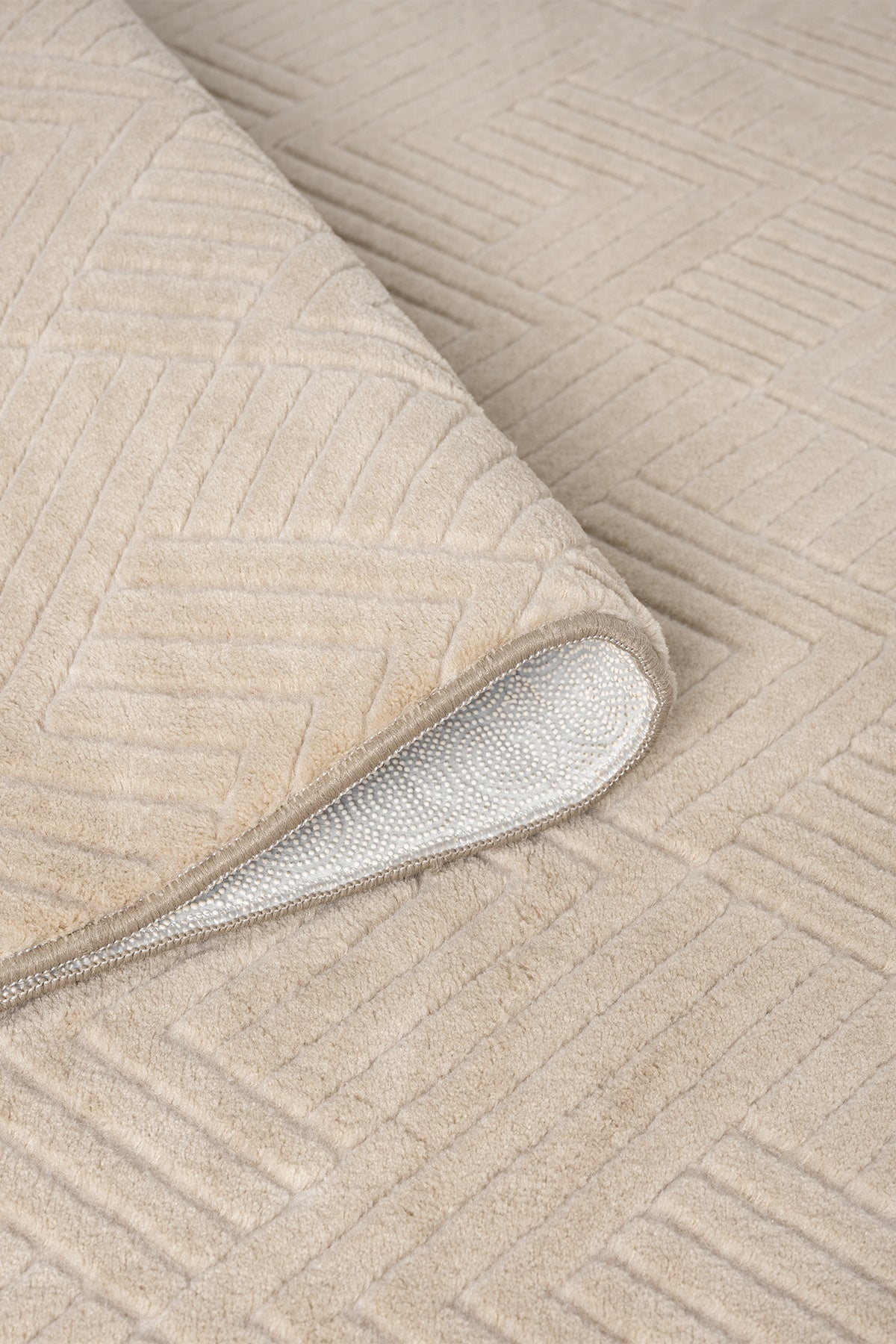 Bej Zikzak Chevron Elmas Desen Modern Halı