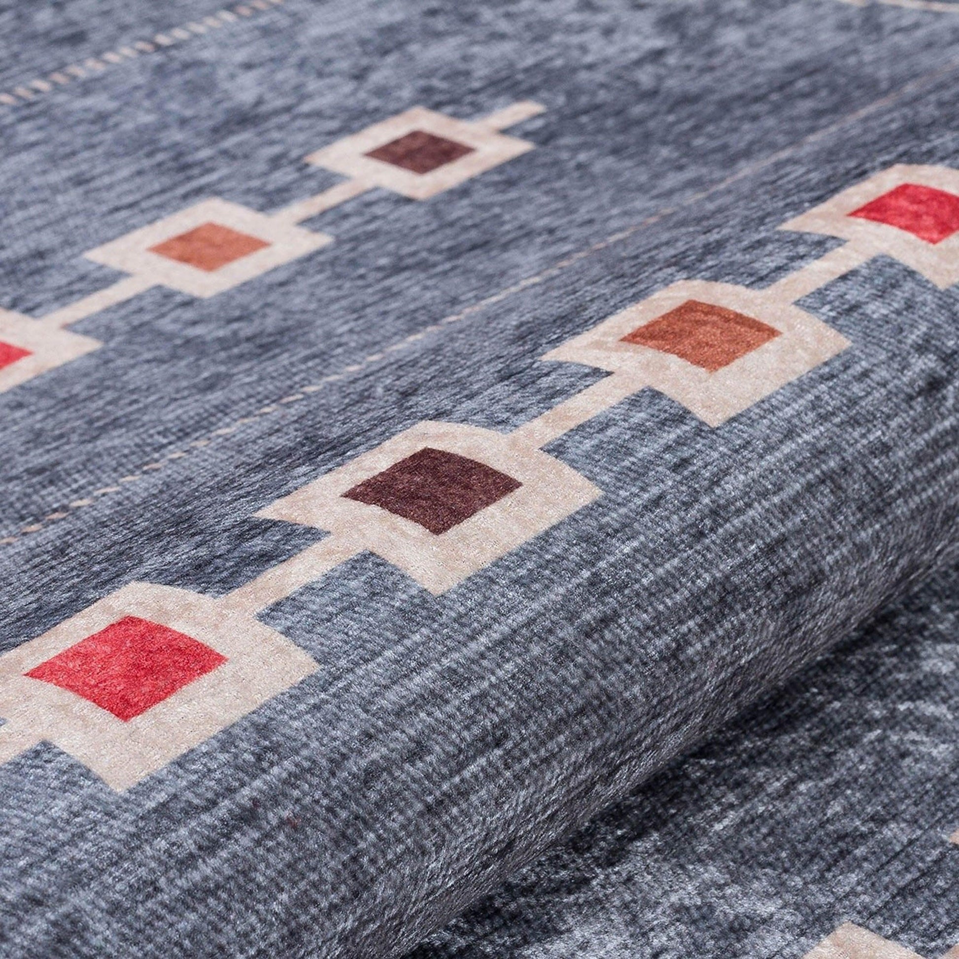 Gri Renkli Kare Desenli Modern Kilim Halı