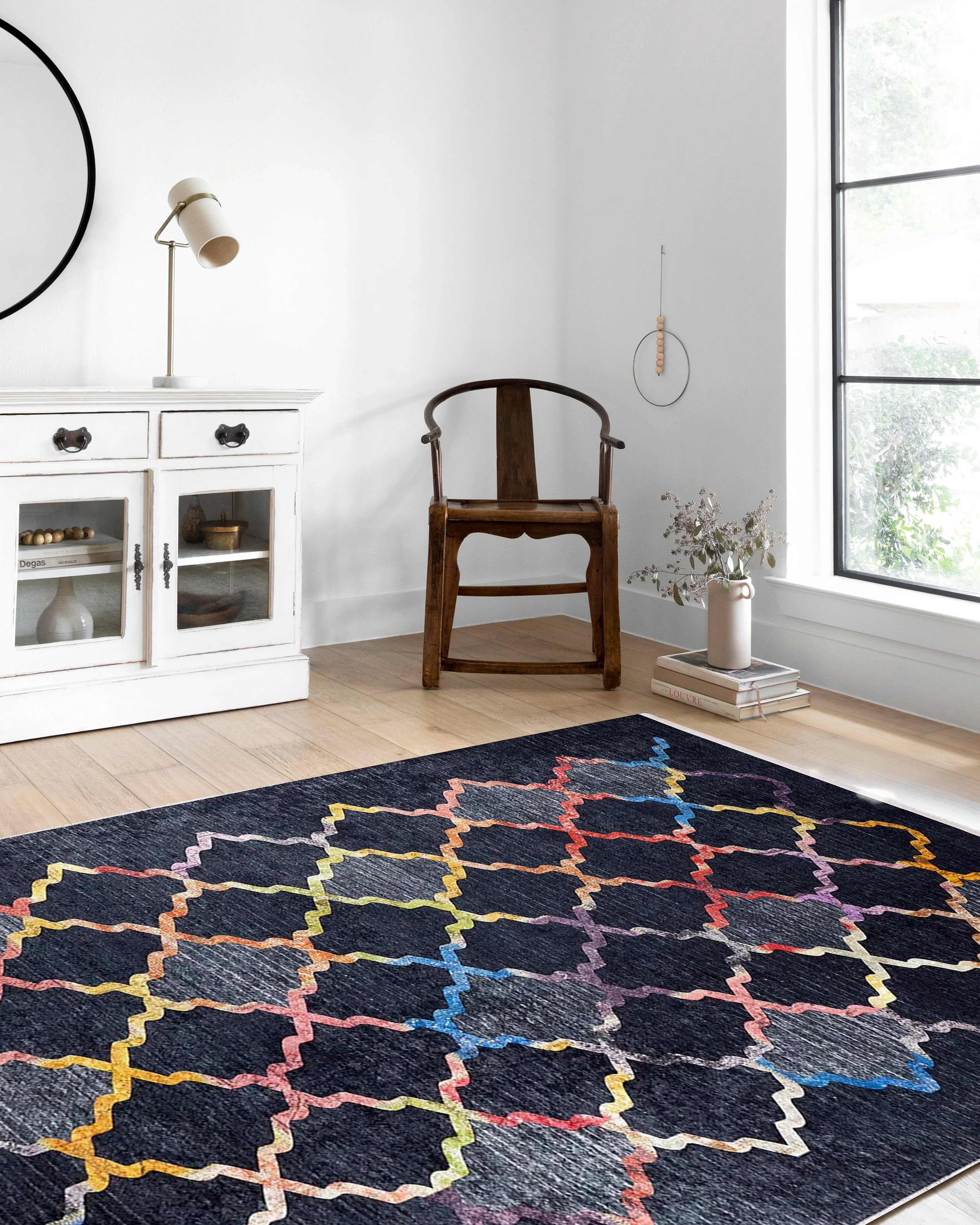 Siyah Renkli Geometrik Halı