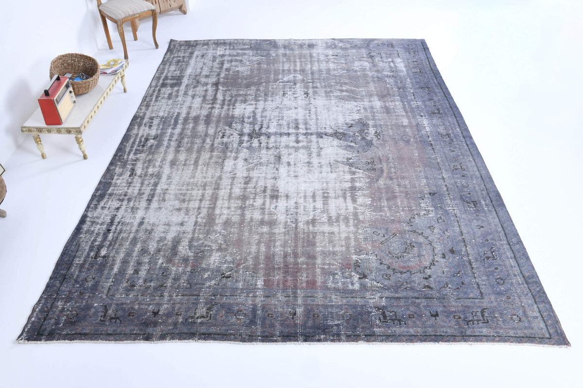 267x374 cm gri, mavi ve beyaz düz zeminli el dokuma vintage halı – üstten tam görünüm