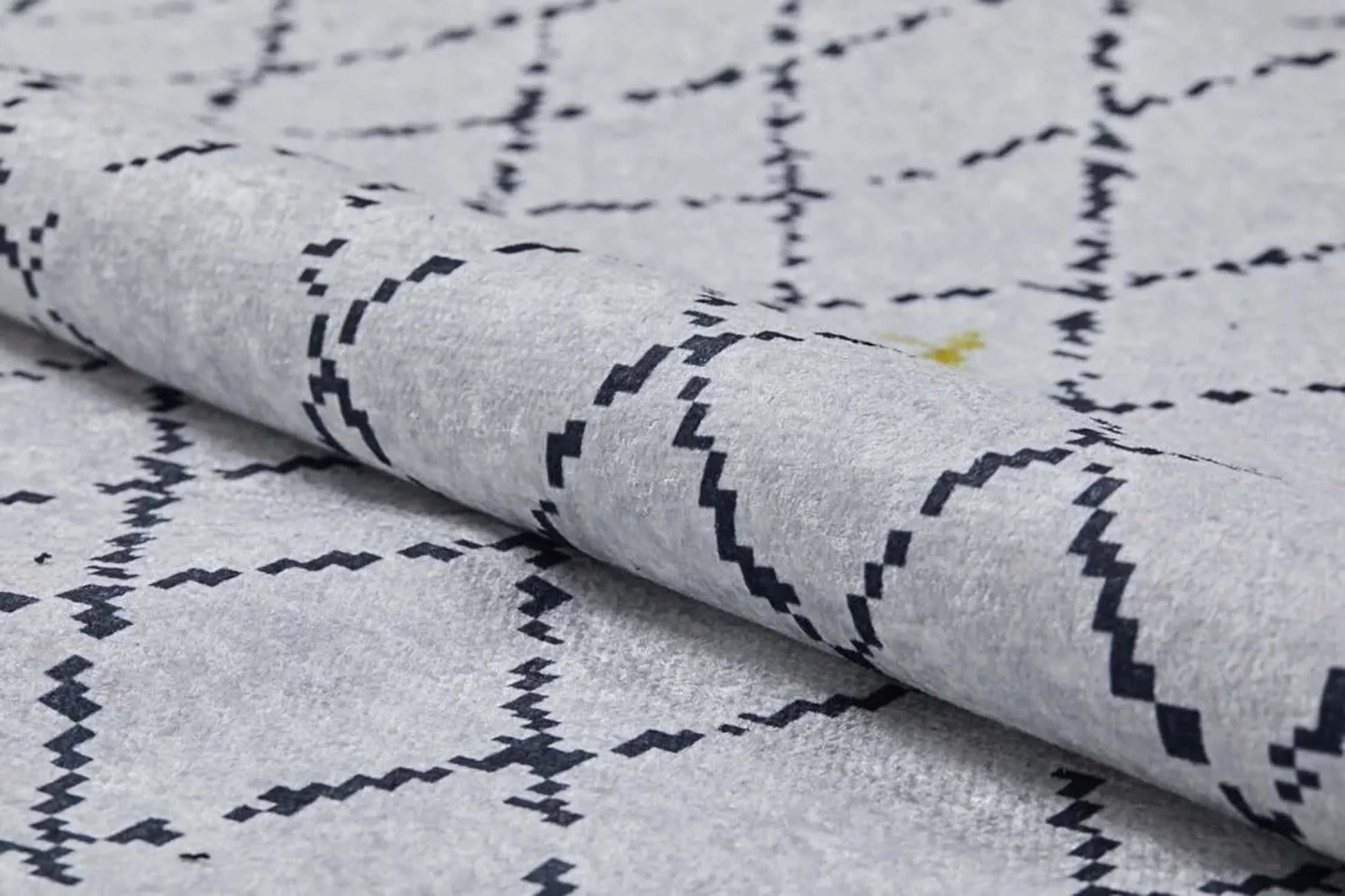 Beyaz Krem Çizgili Kilim Halı