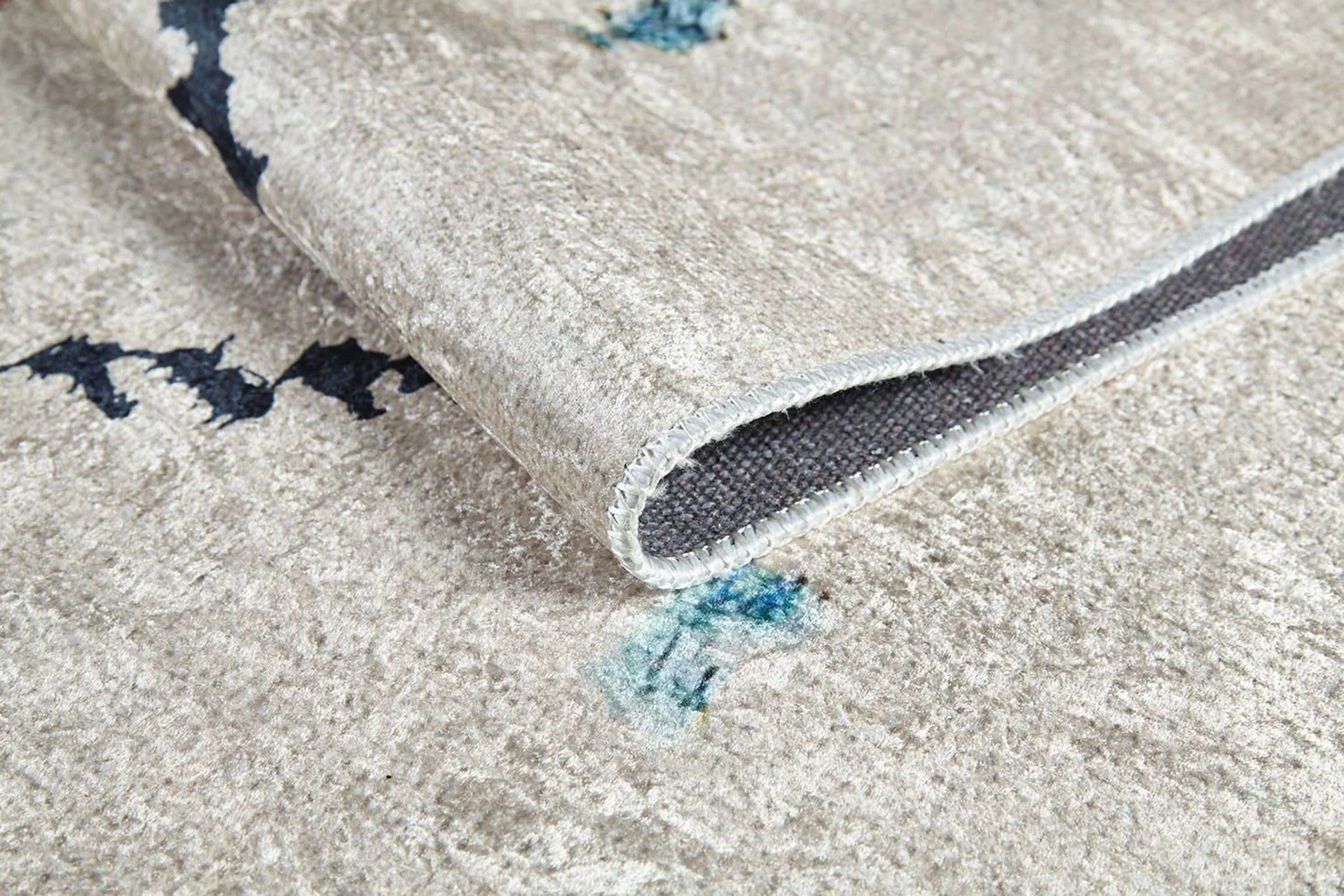 Fas Tarzı Beyaz Kilim Halı