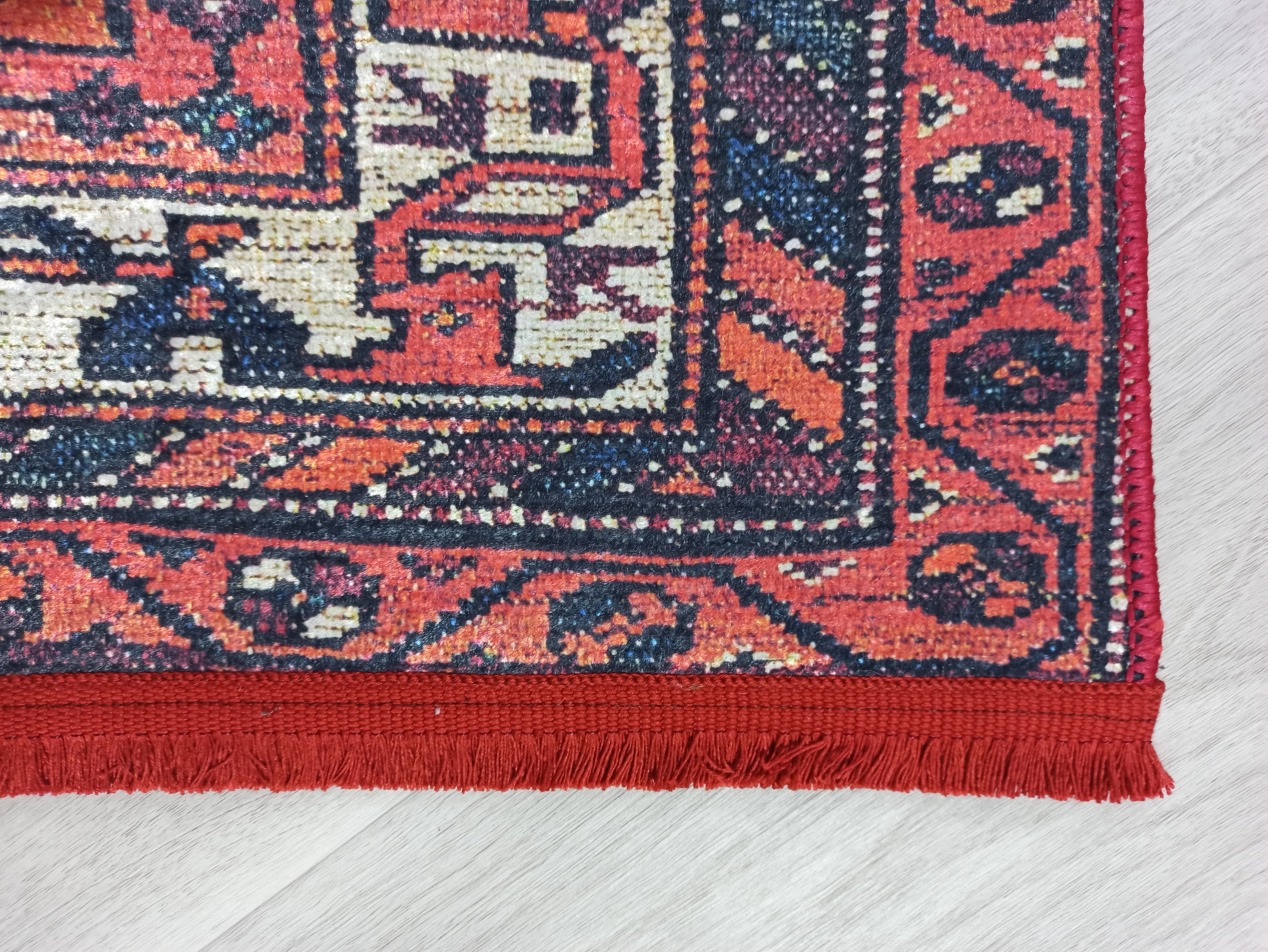 Koyu Kırmızı Bordo Geleneksel Otantik Halı
