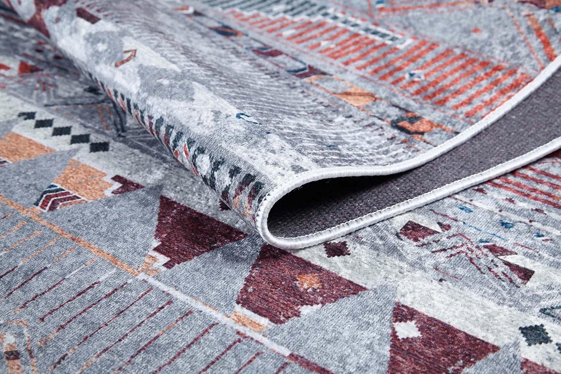 Gri Bej Renkli Geometrik Desenli Anadolu Kilim Halı