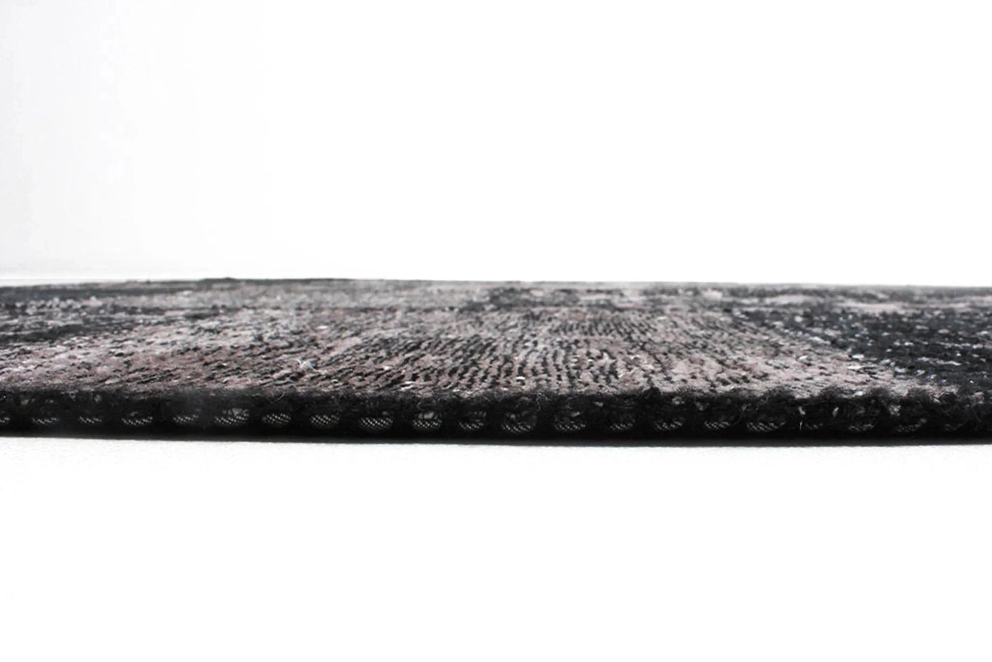 Eskitme Patchwork Siyah Halı