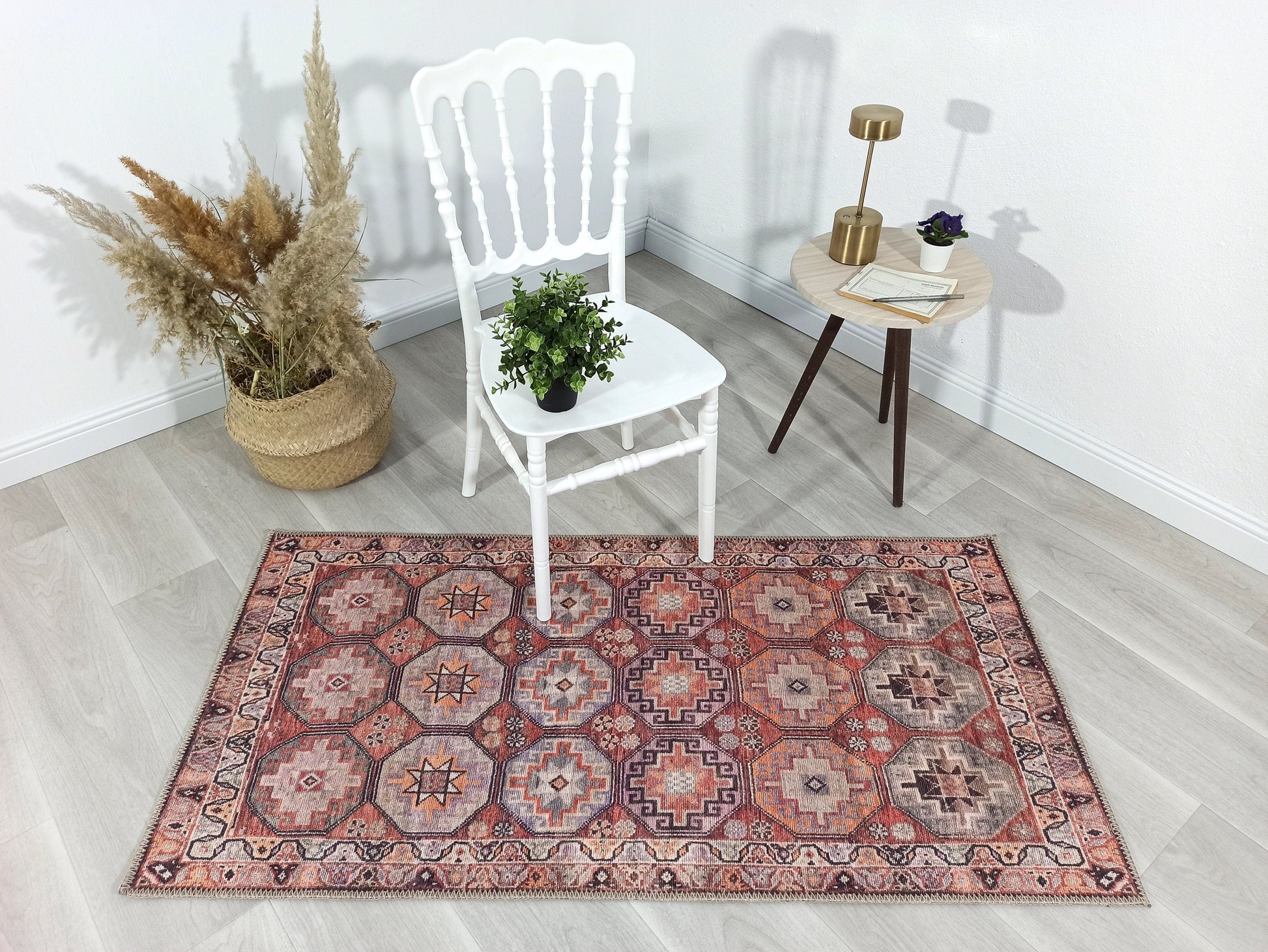 Kiremit ve Geometrik Desenli Vintage Halı - Pera Halı