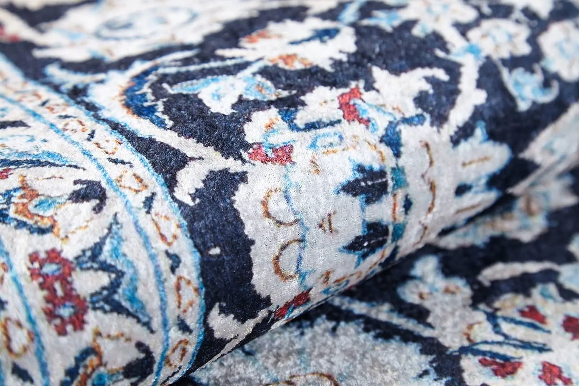 Eşsiz Antik Desenli Beyaz Lacivert Kilim Halı - Pera Halı
