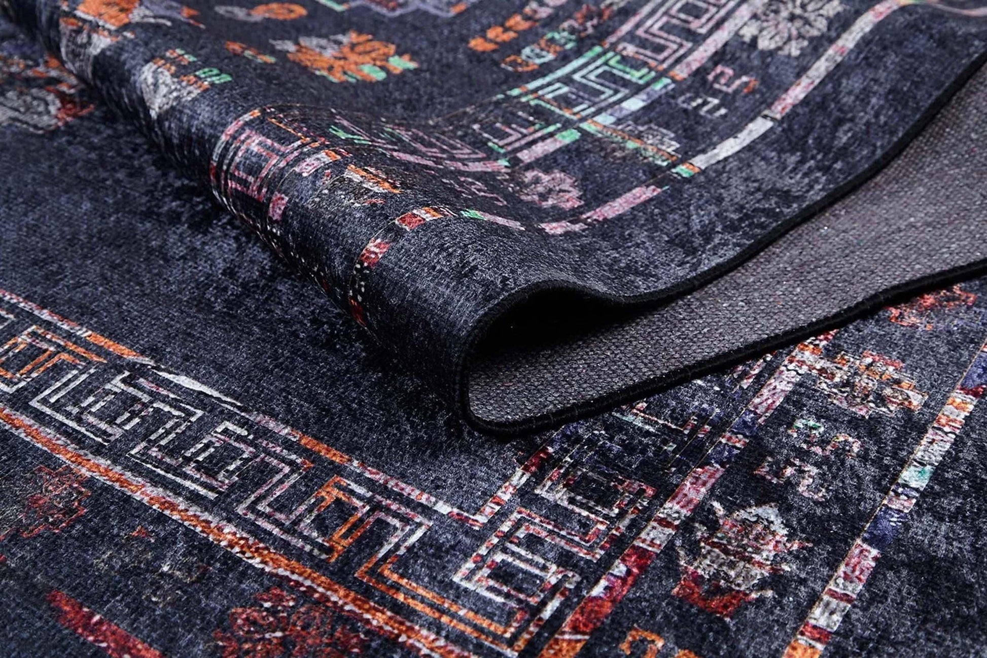 Etnik Desenli Siyah Koyu Gri Halı