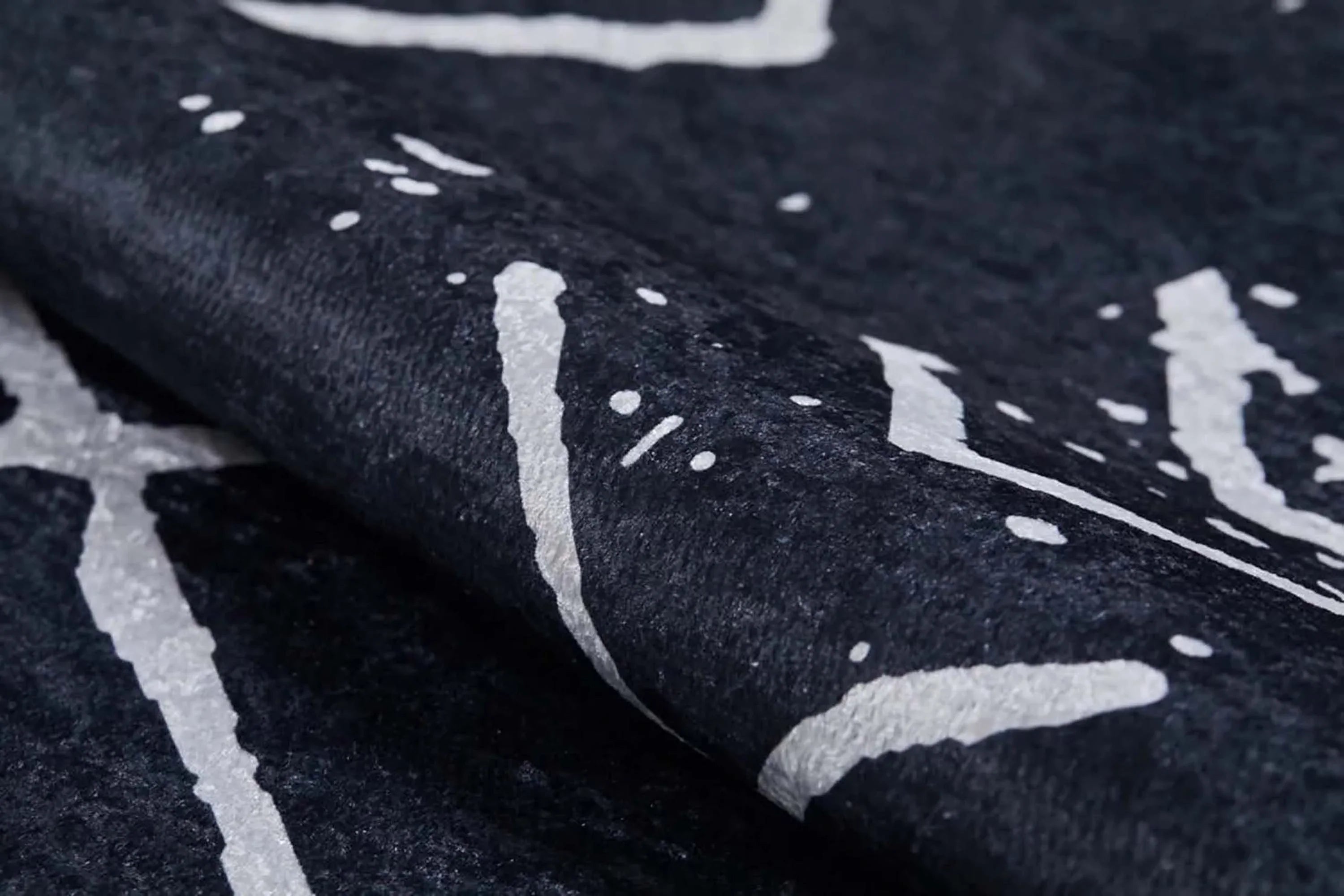 Fas Tarzı Beyaz Siyah Bohem Halı