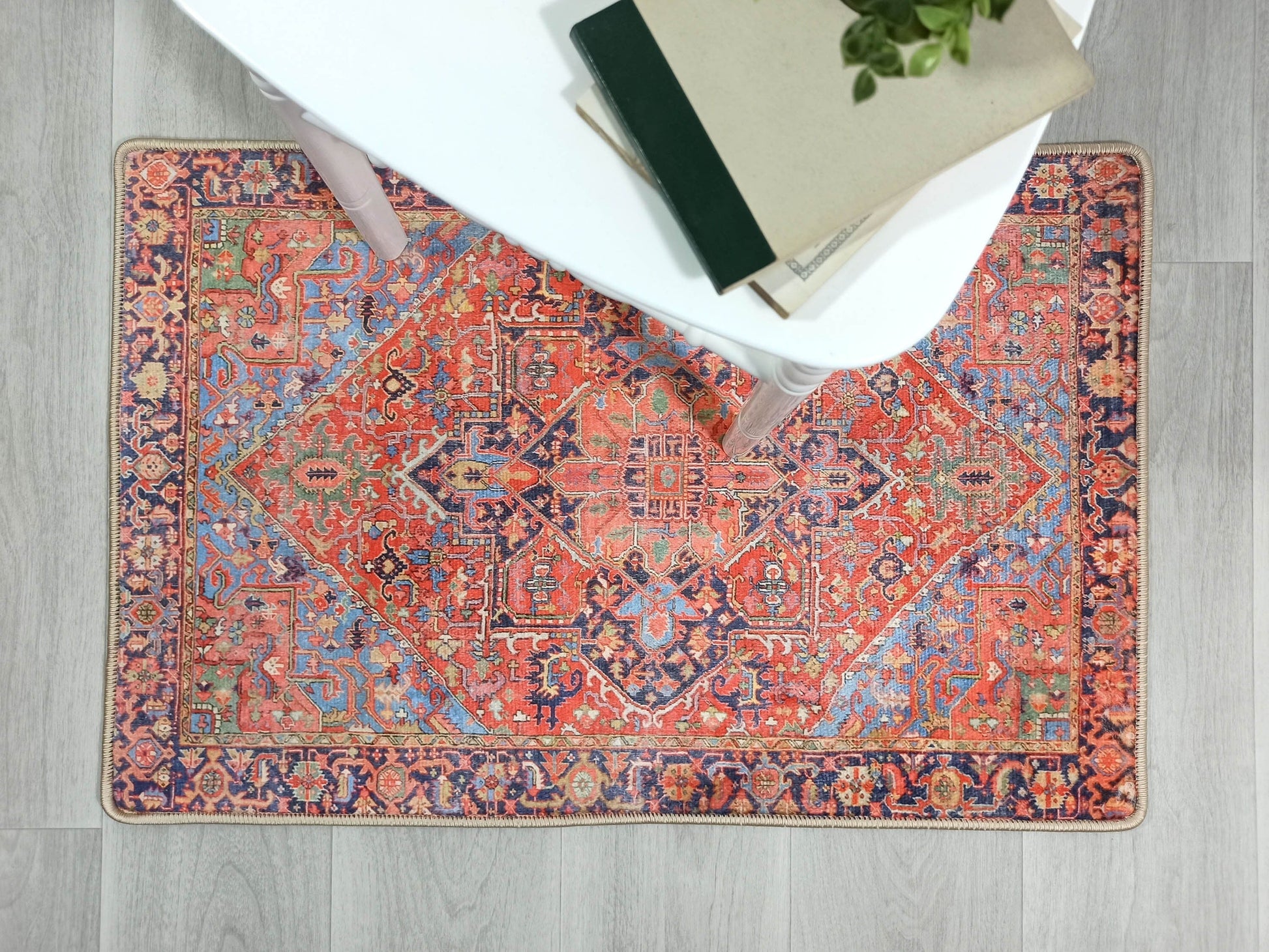 Kırmızı ve Lacivert Mavi Renkli Vintage Halısı - Pera Halı