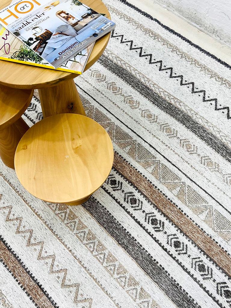 Gri Siyah ve Beyaz Bej Modern İskandinav Yıkanabilir Halı