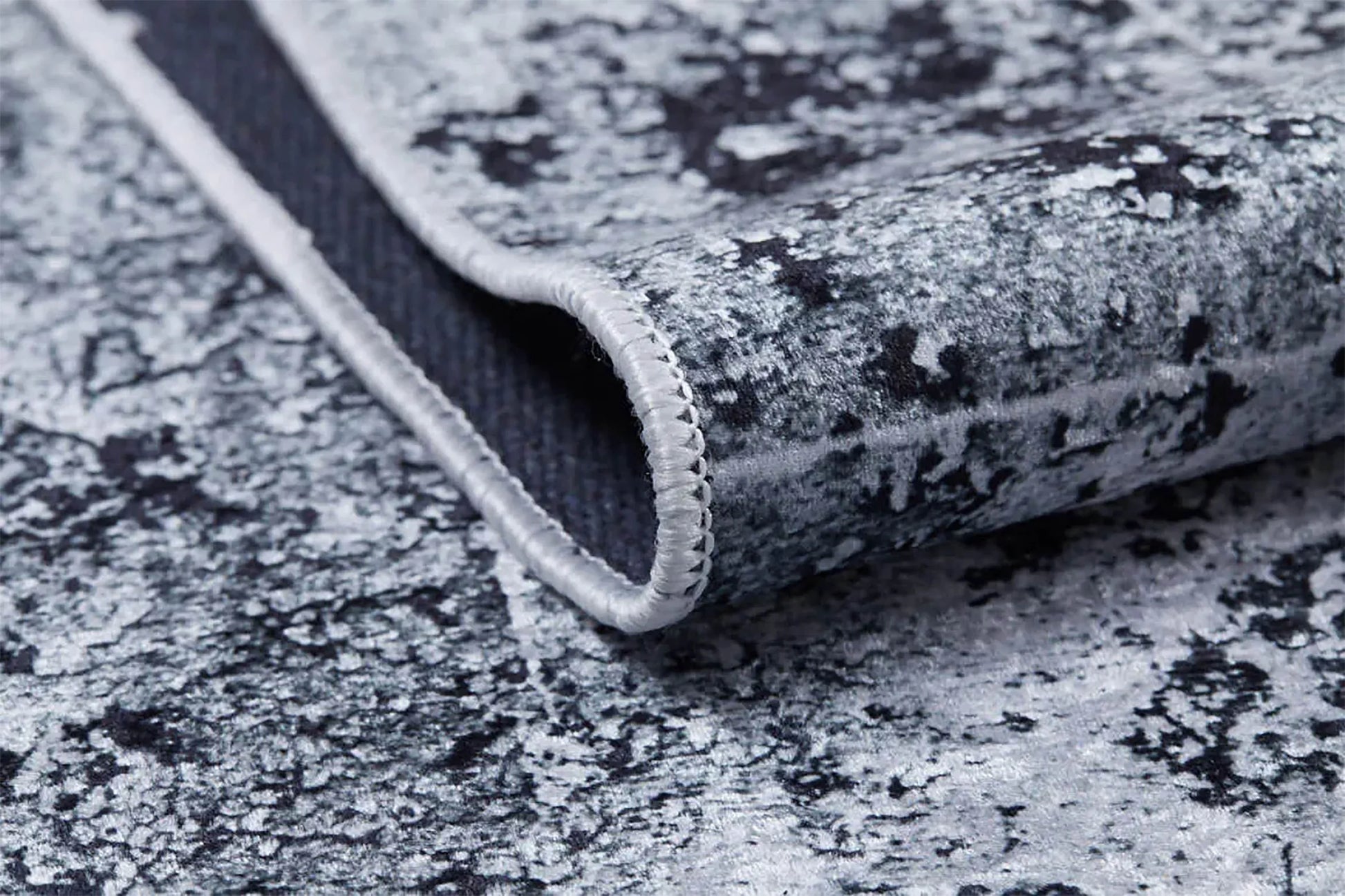 Siyah Beyaz Geçişli Modern Soyut Halı