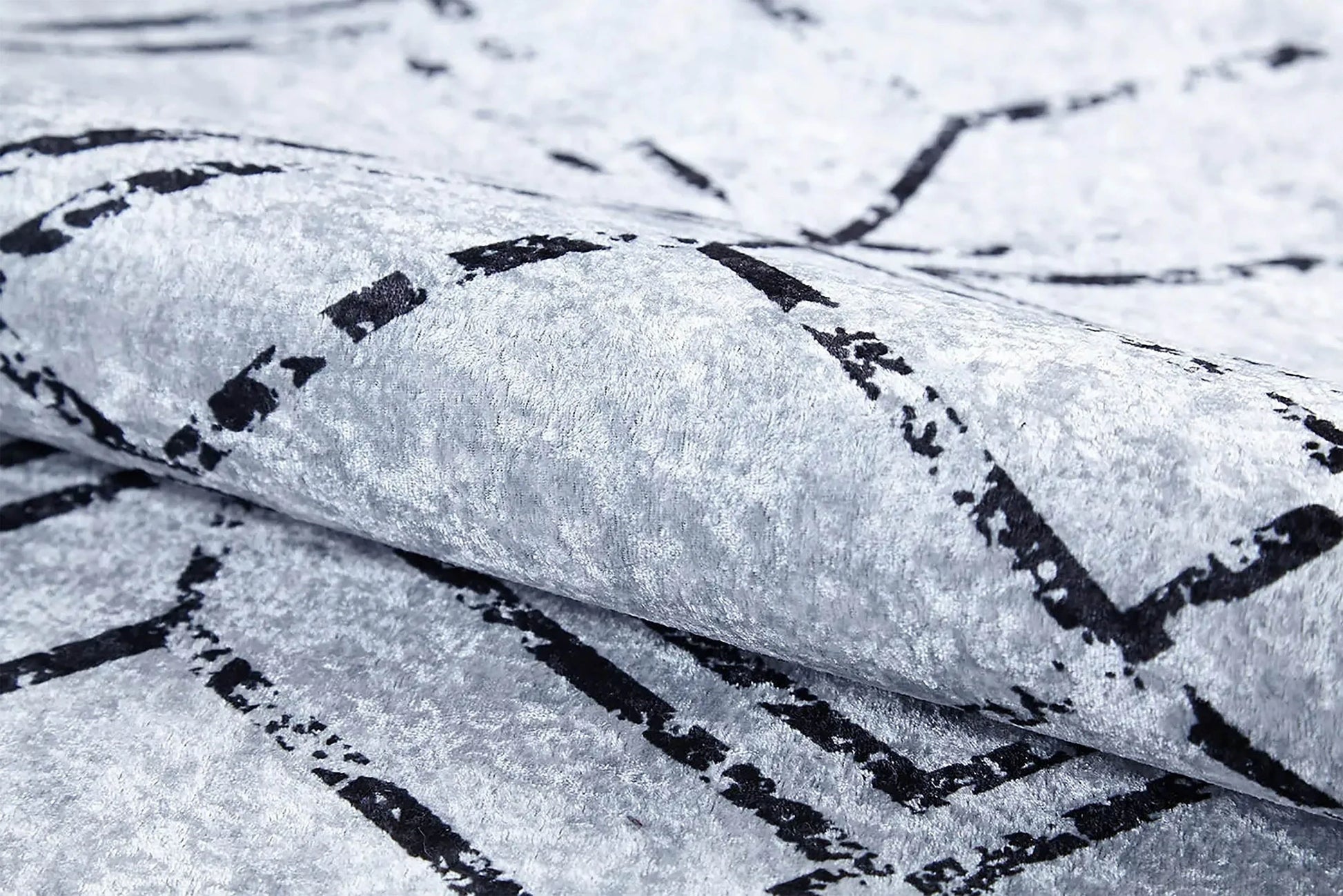 Açık Gri Geometrik Antika Halı