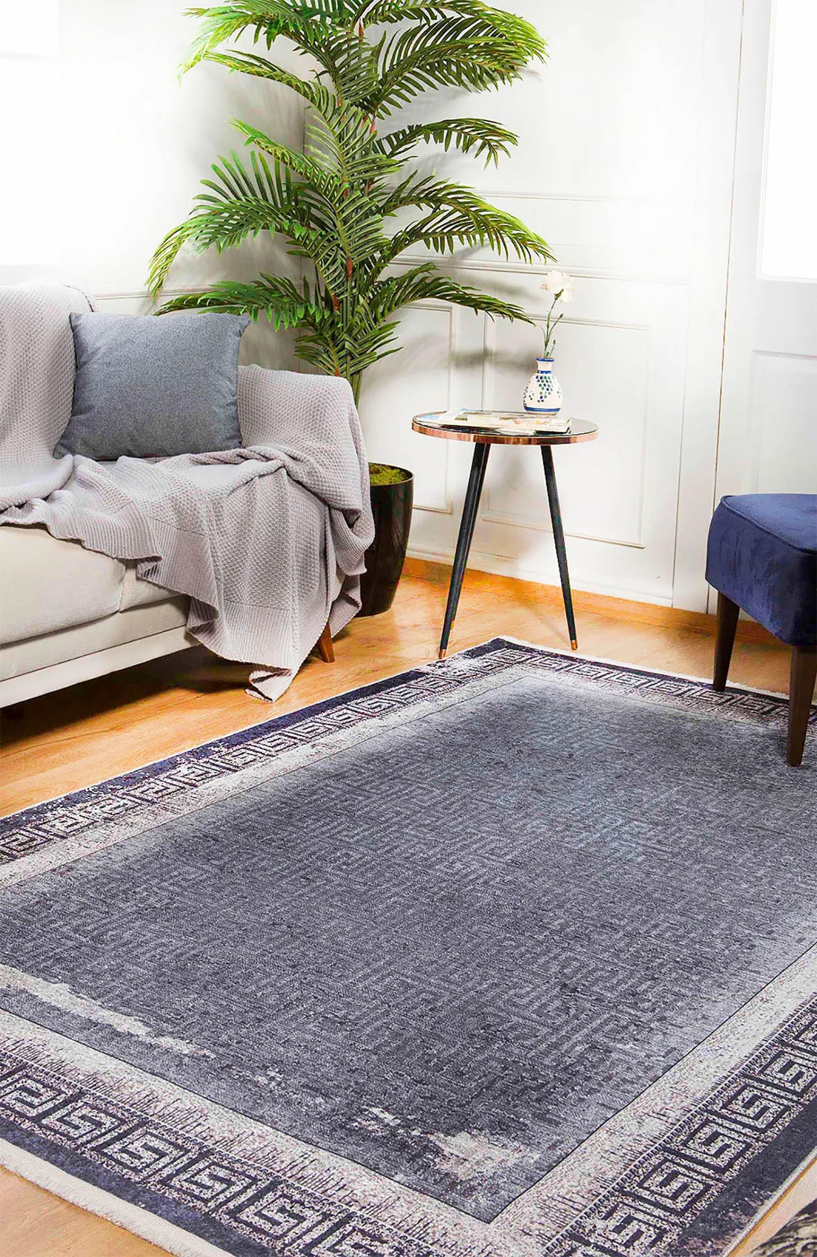 Zamansız Mor Labirent Desenli Lacivert ve Beyaz Yunan Bordürlü Halı