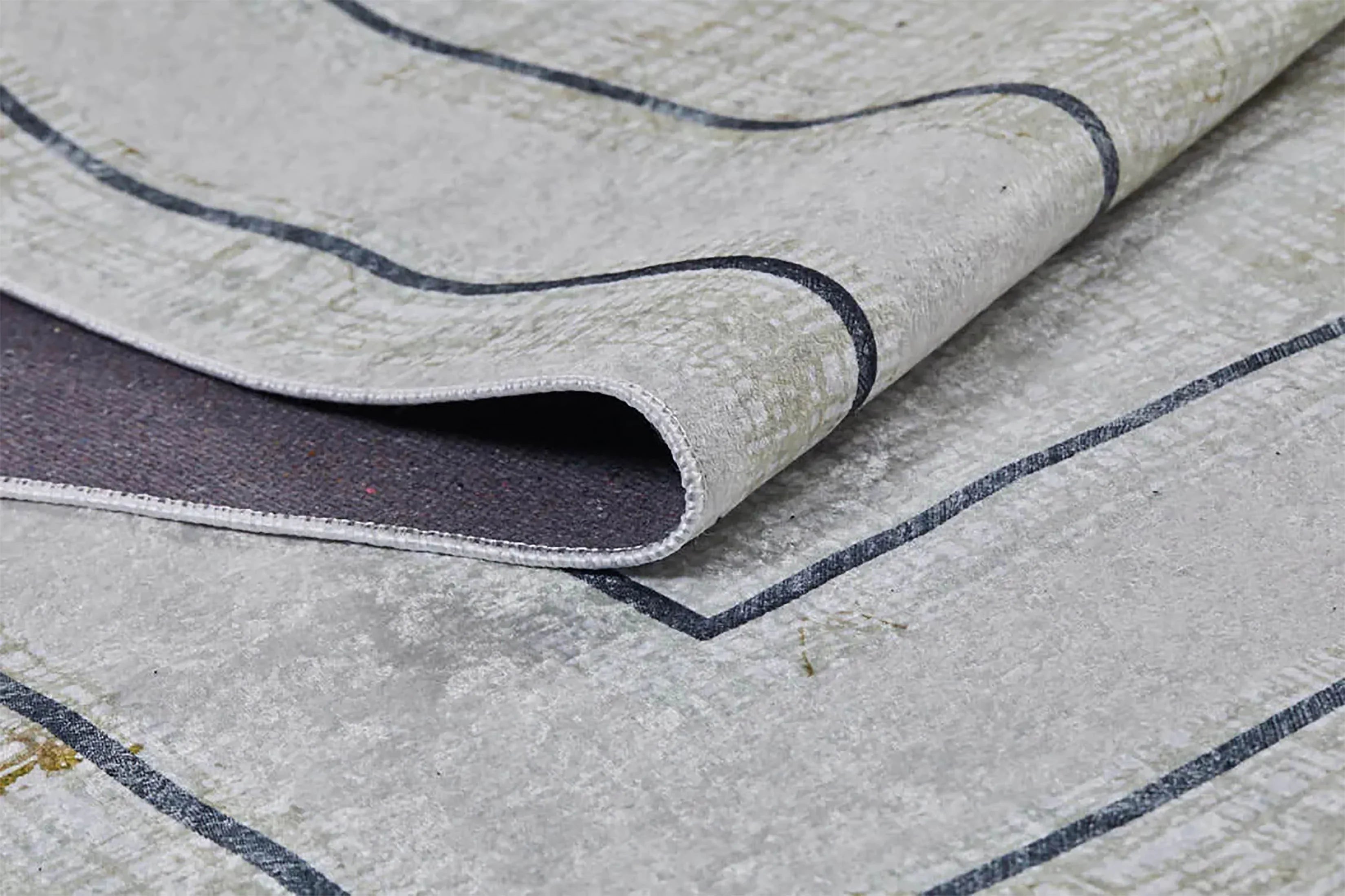 Krem Bordürlü Eskitme Desenli Modern Yıkanabilir Halı