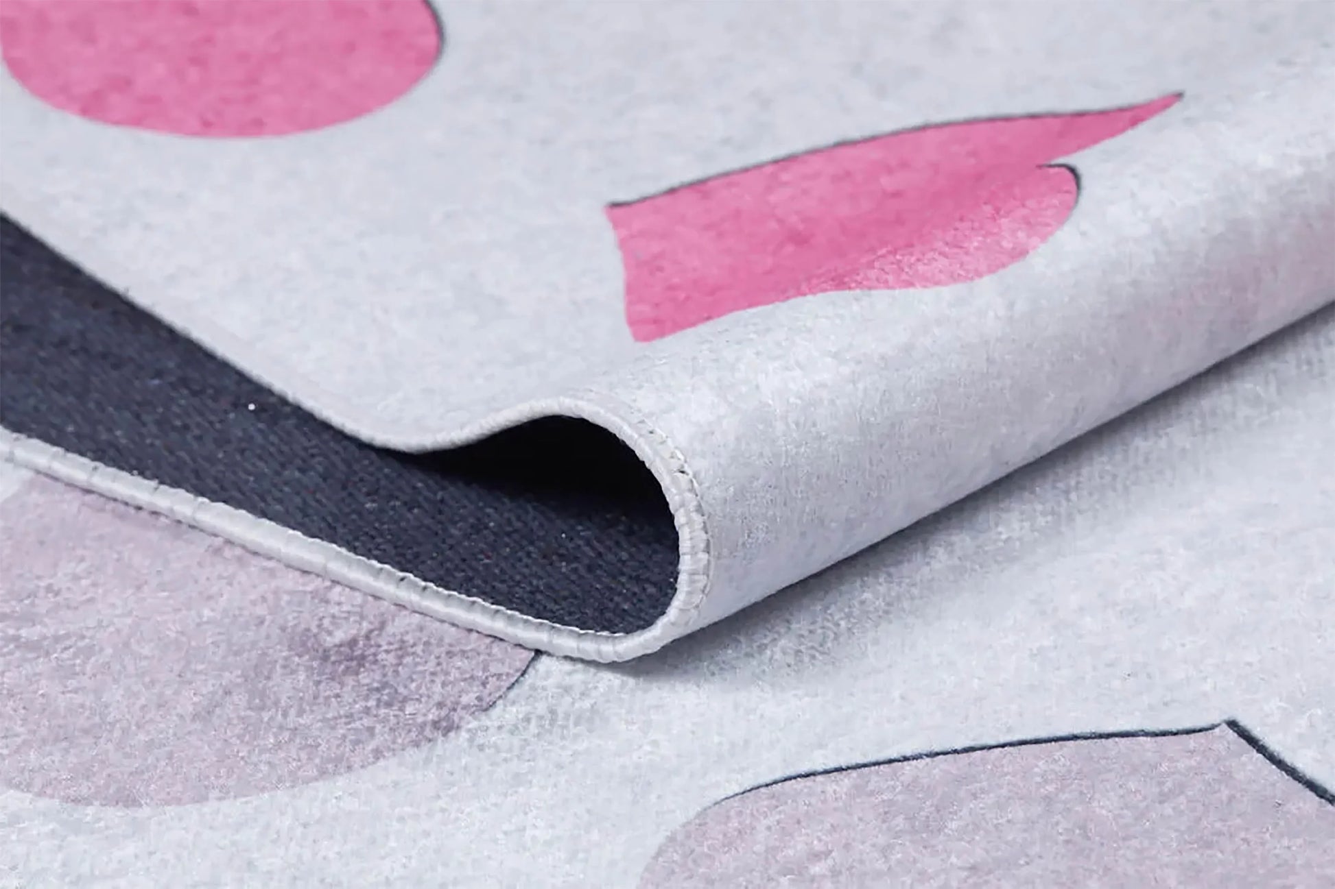 Kalp Desenli Pembe Çocuk Halısı