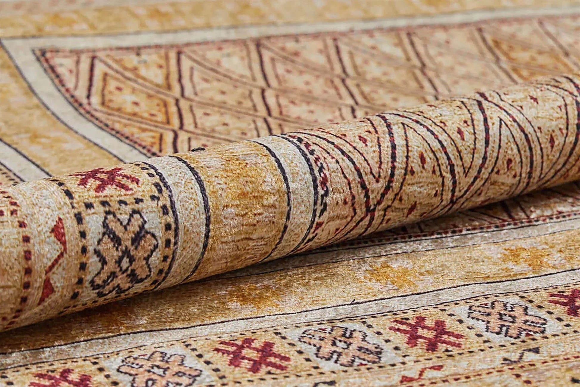Geometrik Desenli Turuncu Sarı Kilim Halı