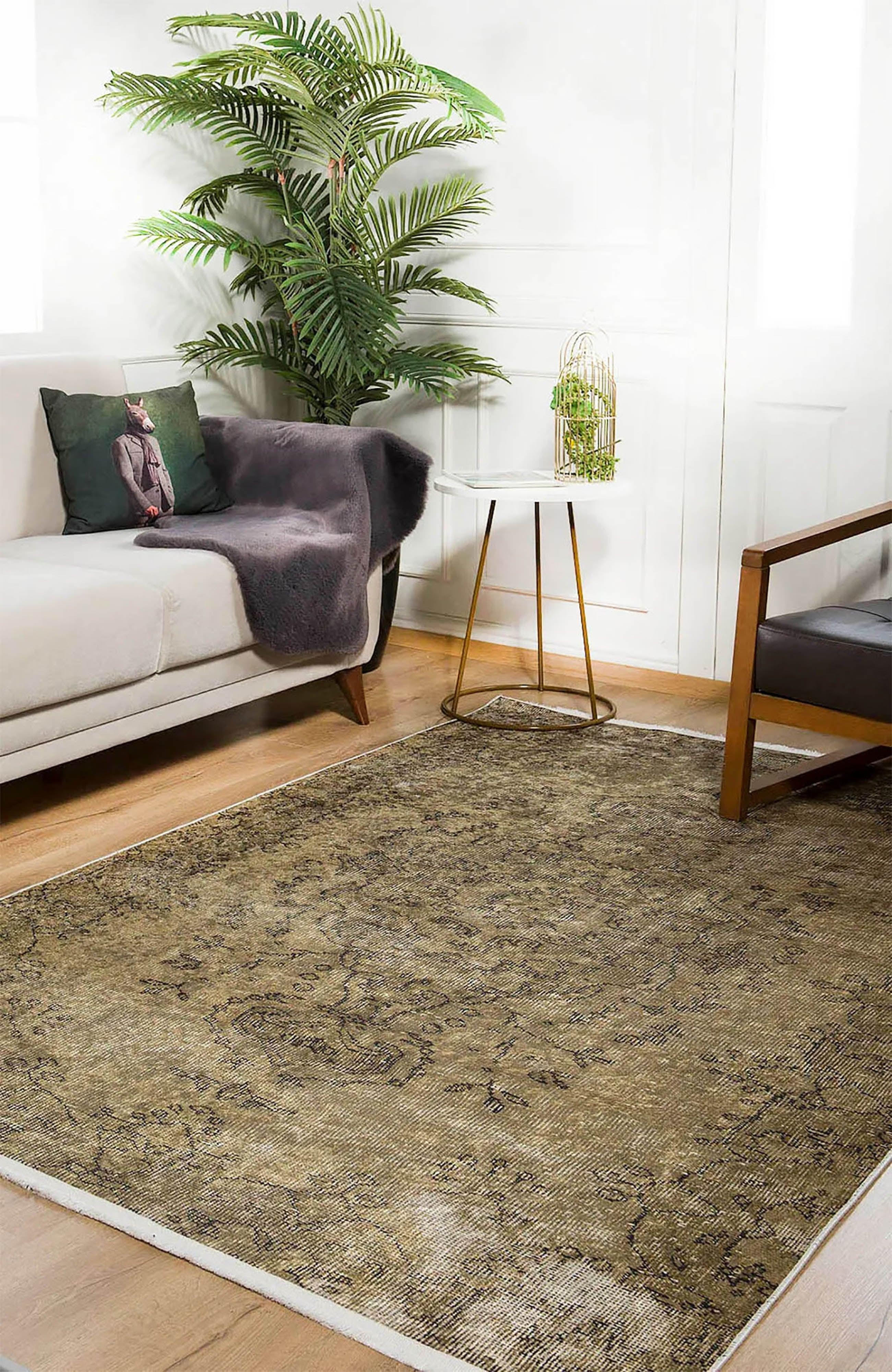 Haki Yeşil Klasik Eskitme Vintage Floral Salon Halısı