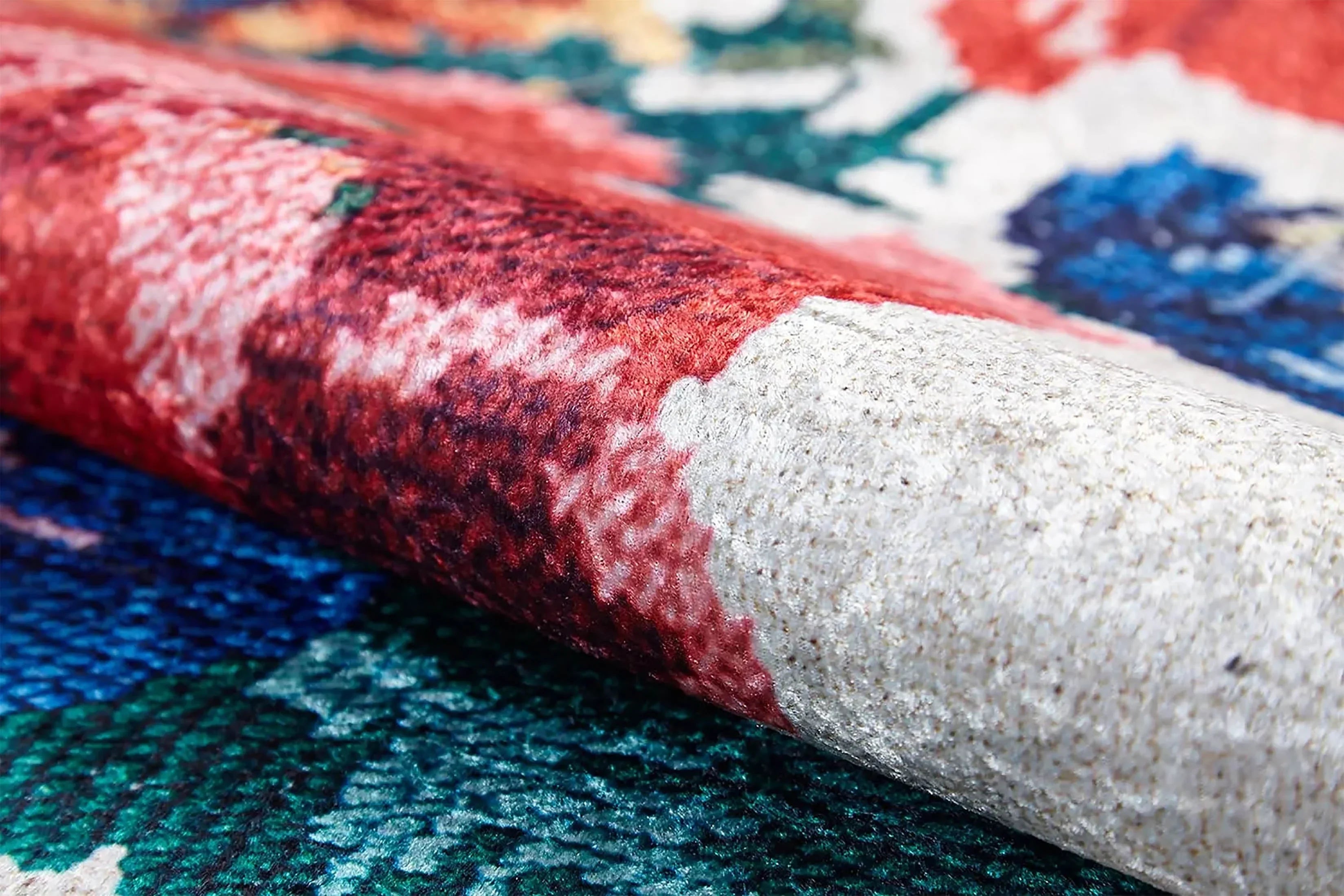 Karabağ Beyaz Çiçekli Dekoratif Halı