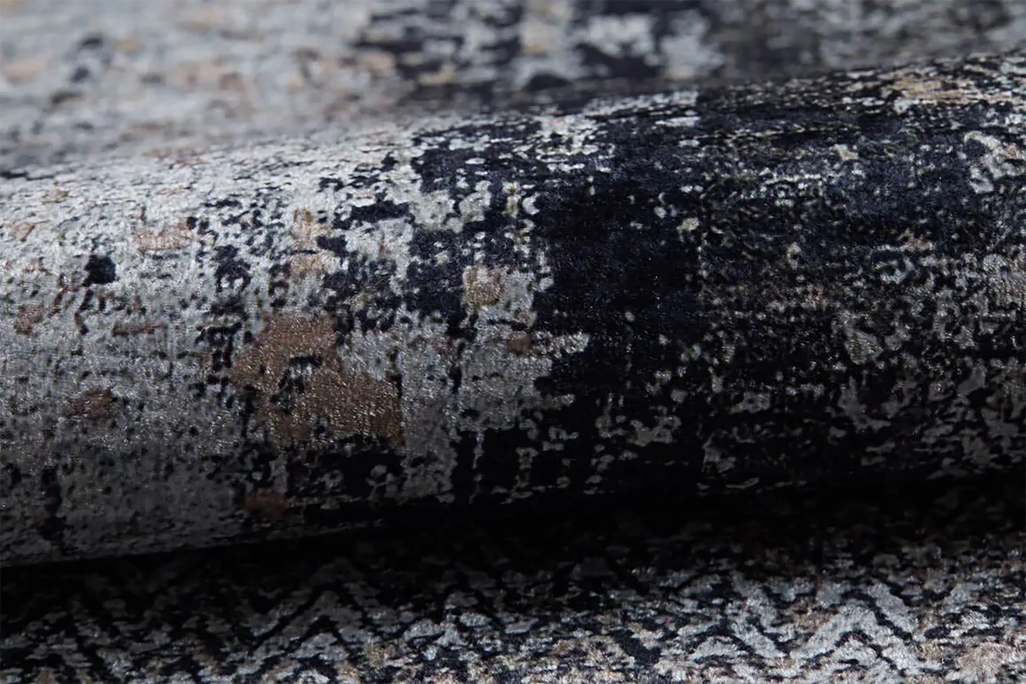 Antrasit Çizgili Koyu Gri Modern Halı