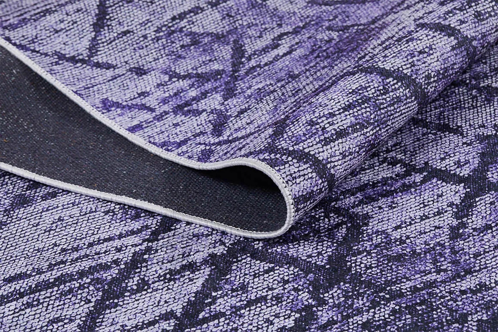 Mor ve Gri Tonlu Çapraz Desenli Modern Halı