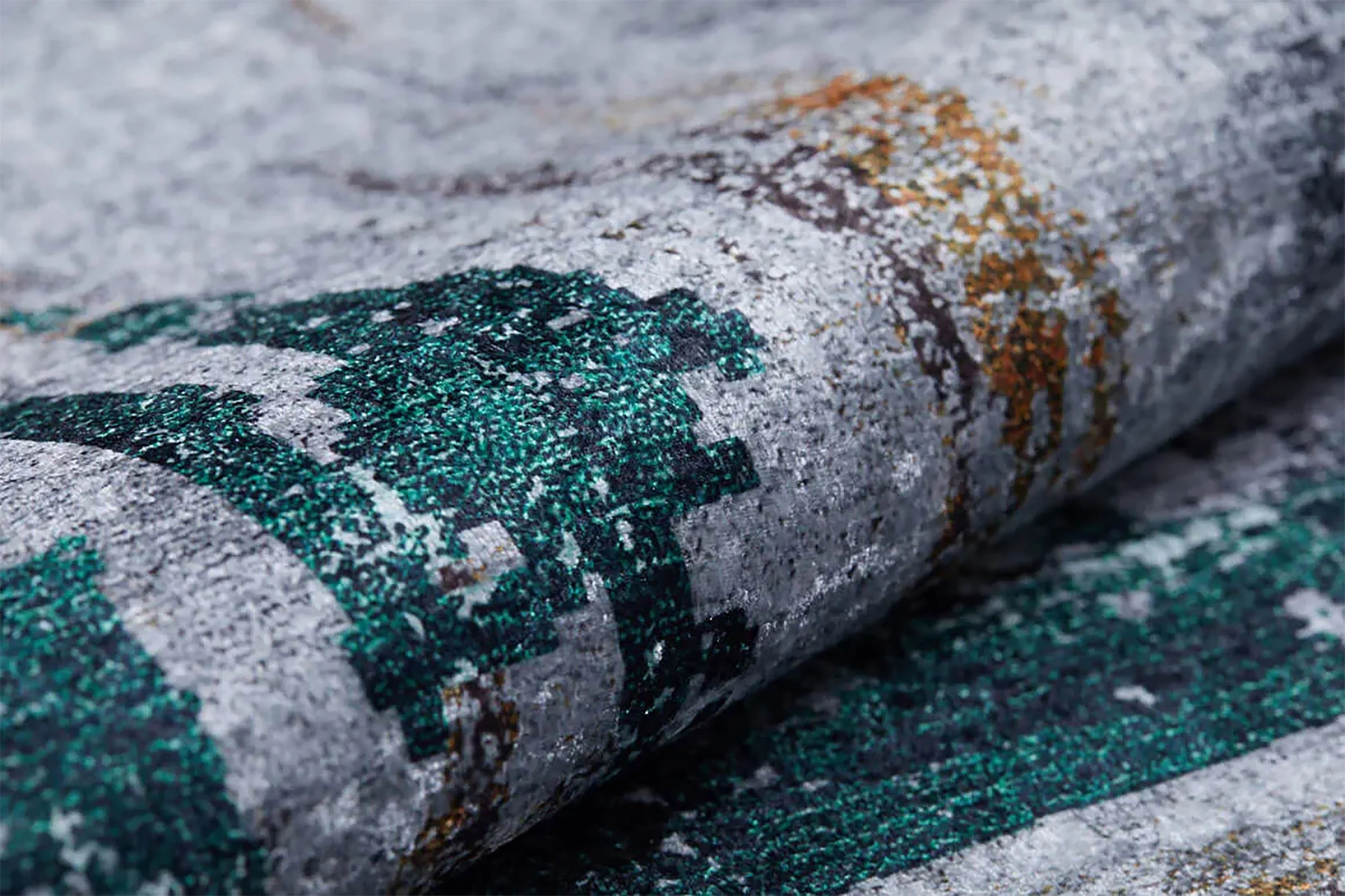 Gri Siyah Beyaz Eskitme Çerçeveli Halı