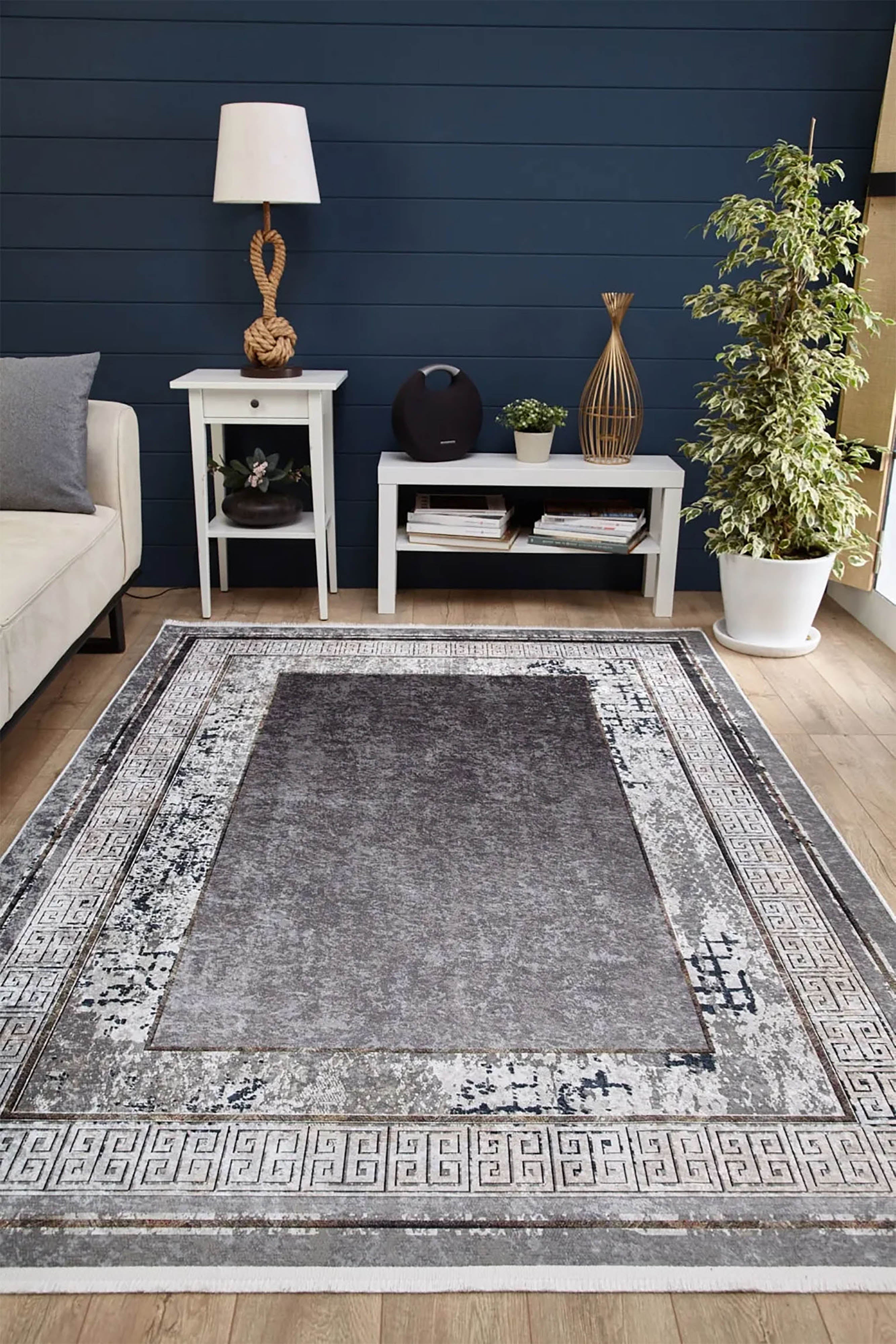 Füme Merkezli Gri Modern Kaymaz Halı