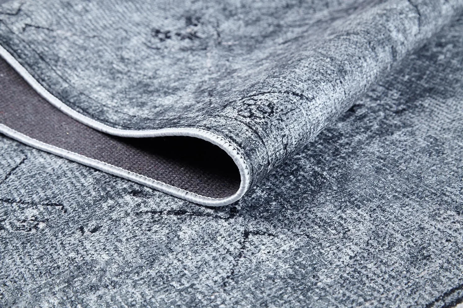 Gri Eskitme Otantik Halı