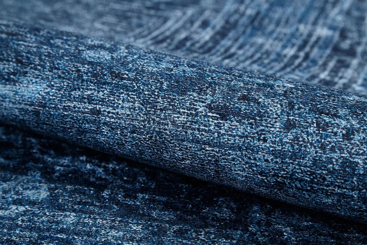 Modern Lacivert Mavi Tonlarda Halı