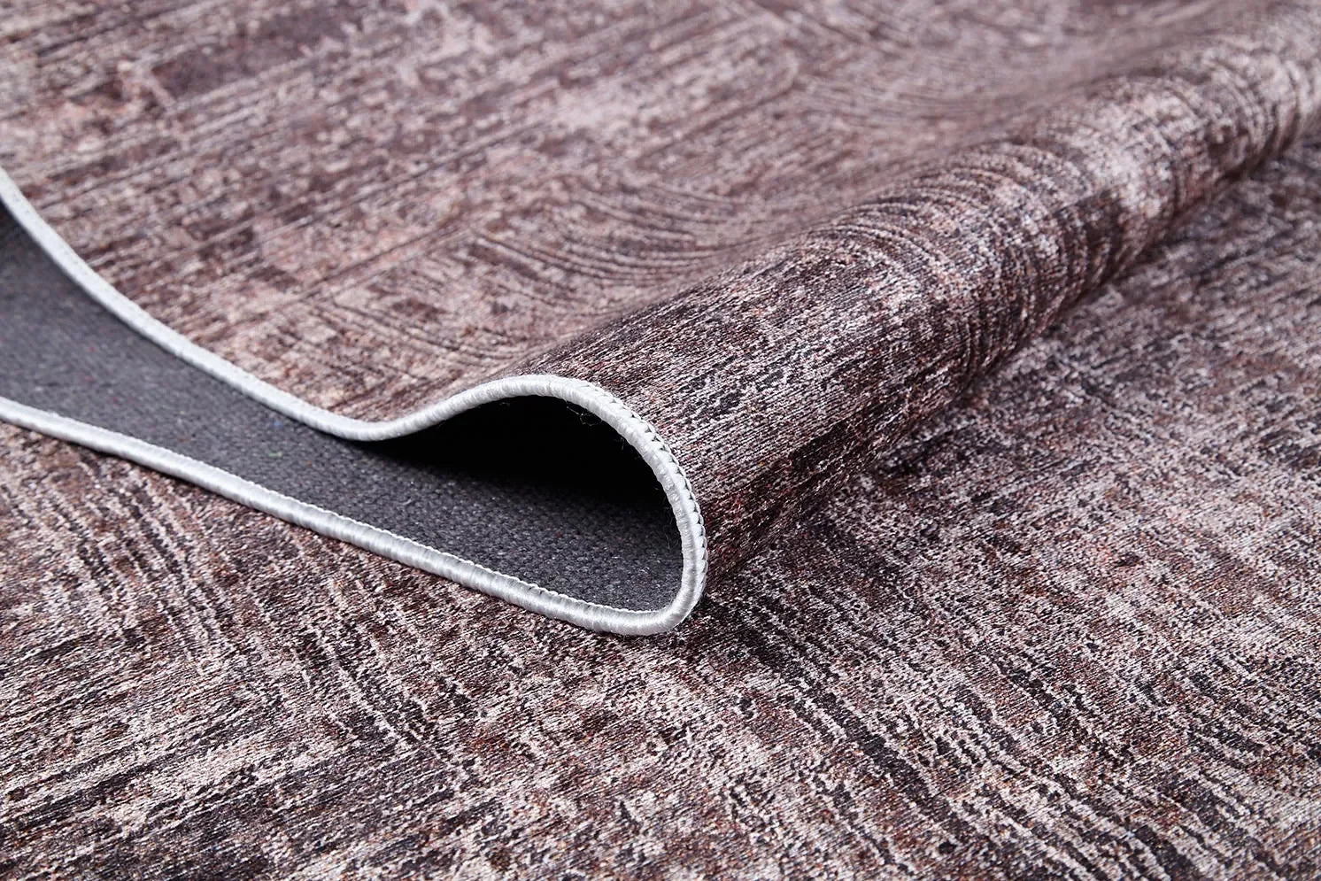 Modern Soluk Kahve Tonlarda Halı