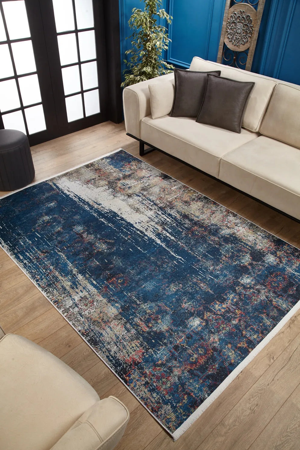 Blassrosa, cremebeige, geometrisch gemusterter Kelim-Teppich