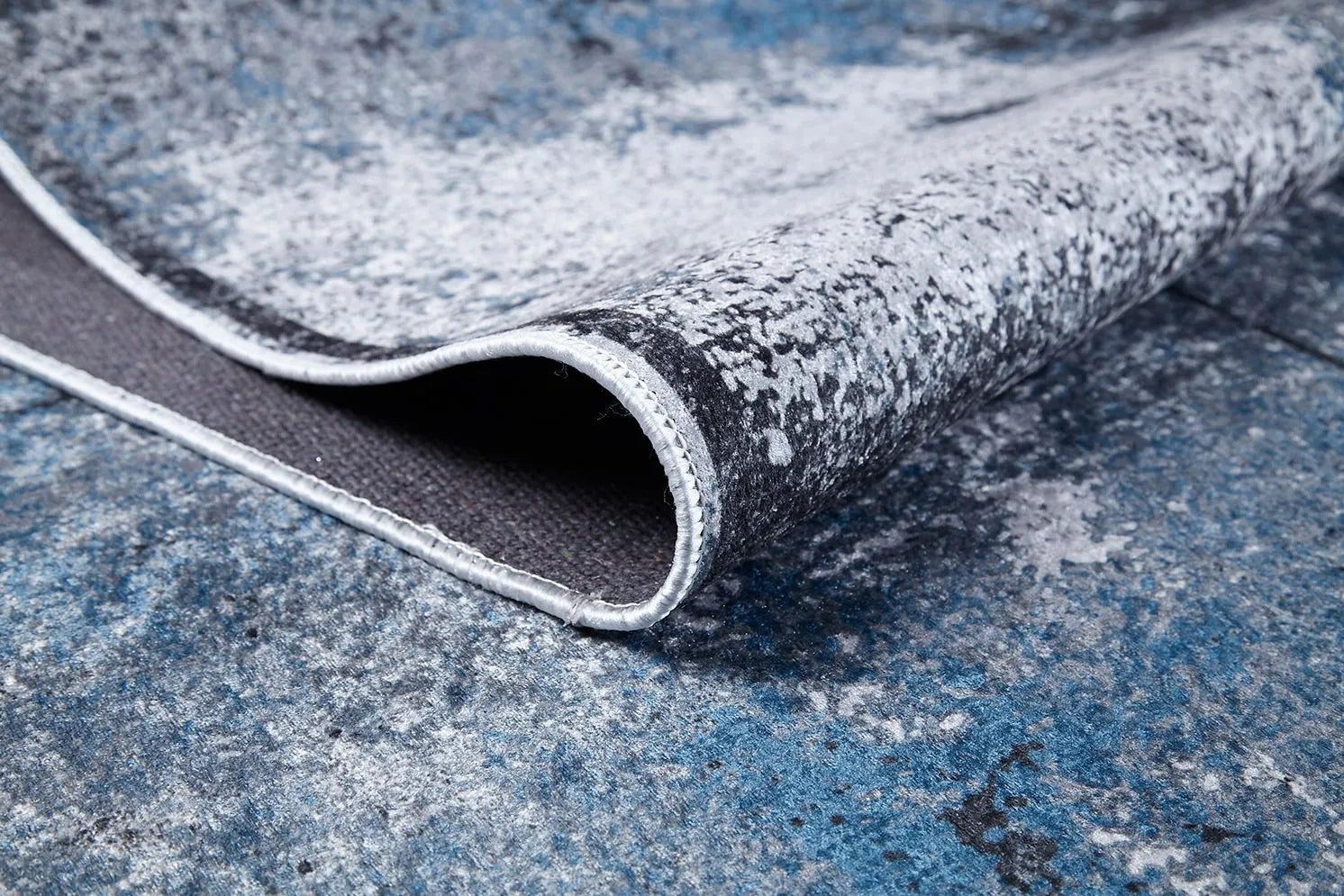 Pale Pink Cream Beige Geometric Patterned Kilim Rug