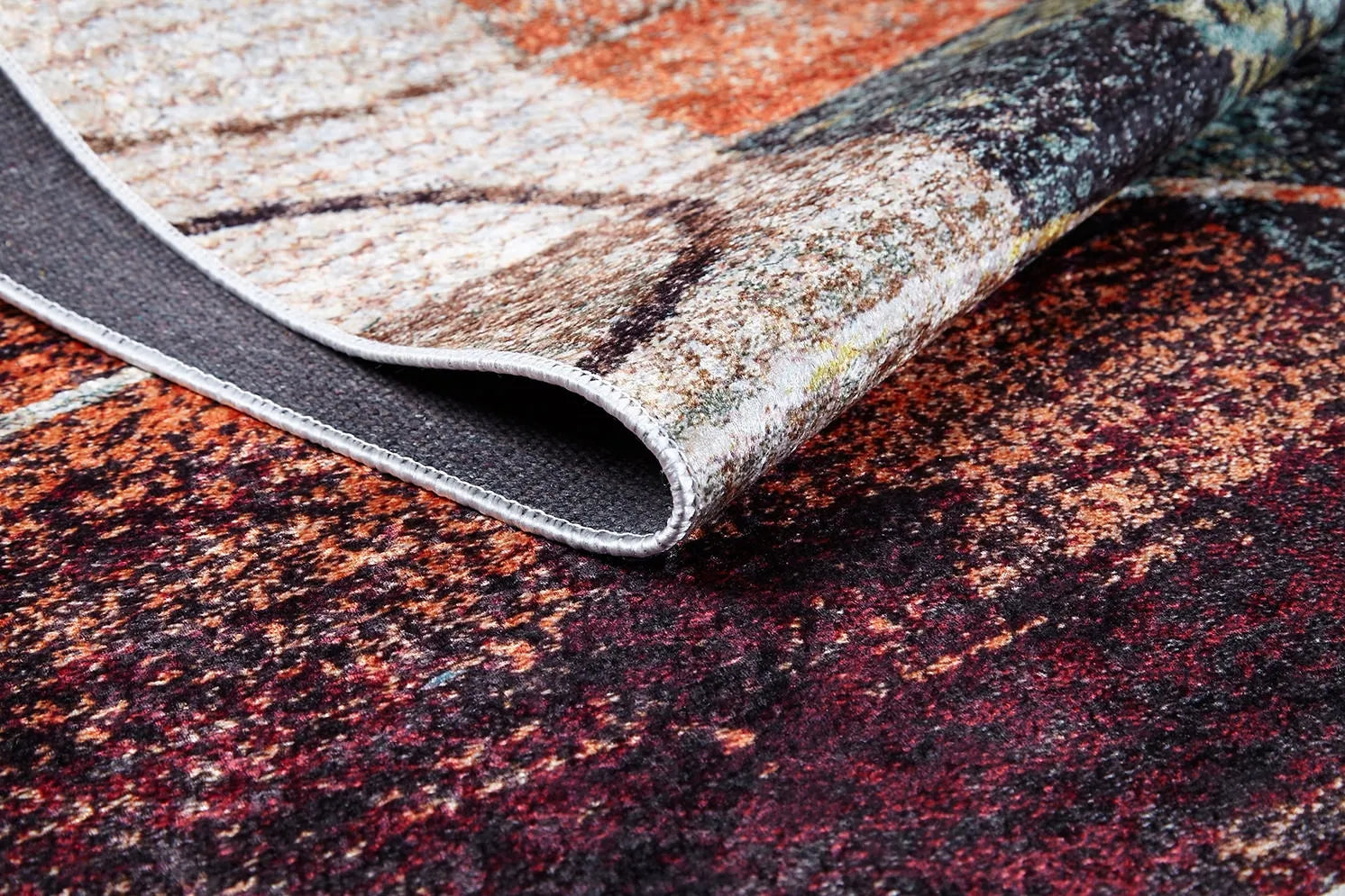 Blassrosa, cremebeige, geometrisch gemusterter Kelim-Teppich