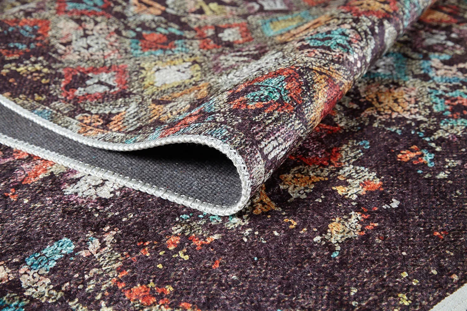 Örgü Saçaklı Koyu Bordo Mor Otantik Motifli Halı