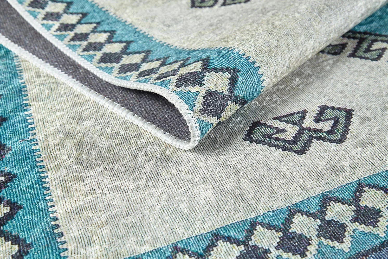 Örgü Saçaklı Bej Mavi Fas Etnik Desenli Halı