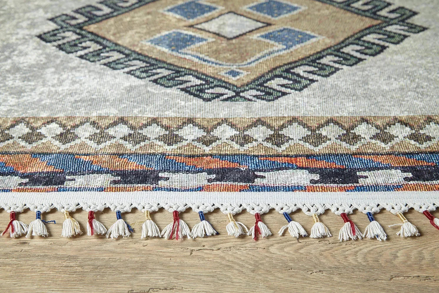 Örgü Saçaklı Bej Toprak Tonları Fas Etnik Halı