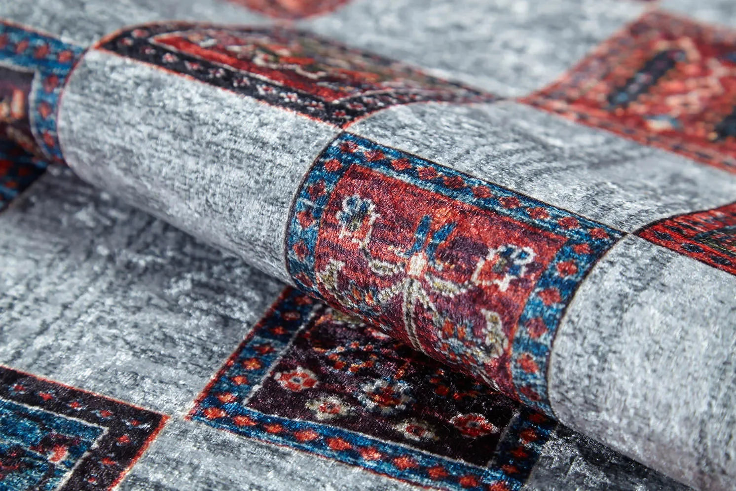 Örgü Saçaklı Çok Renkli Otantik Kareli Halı