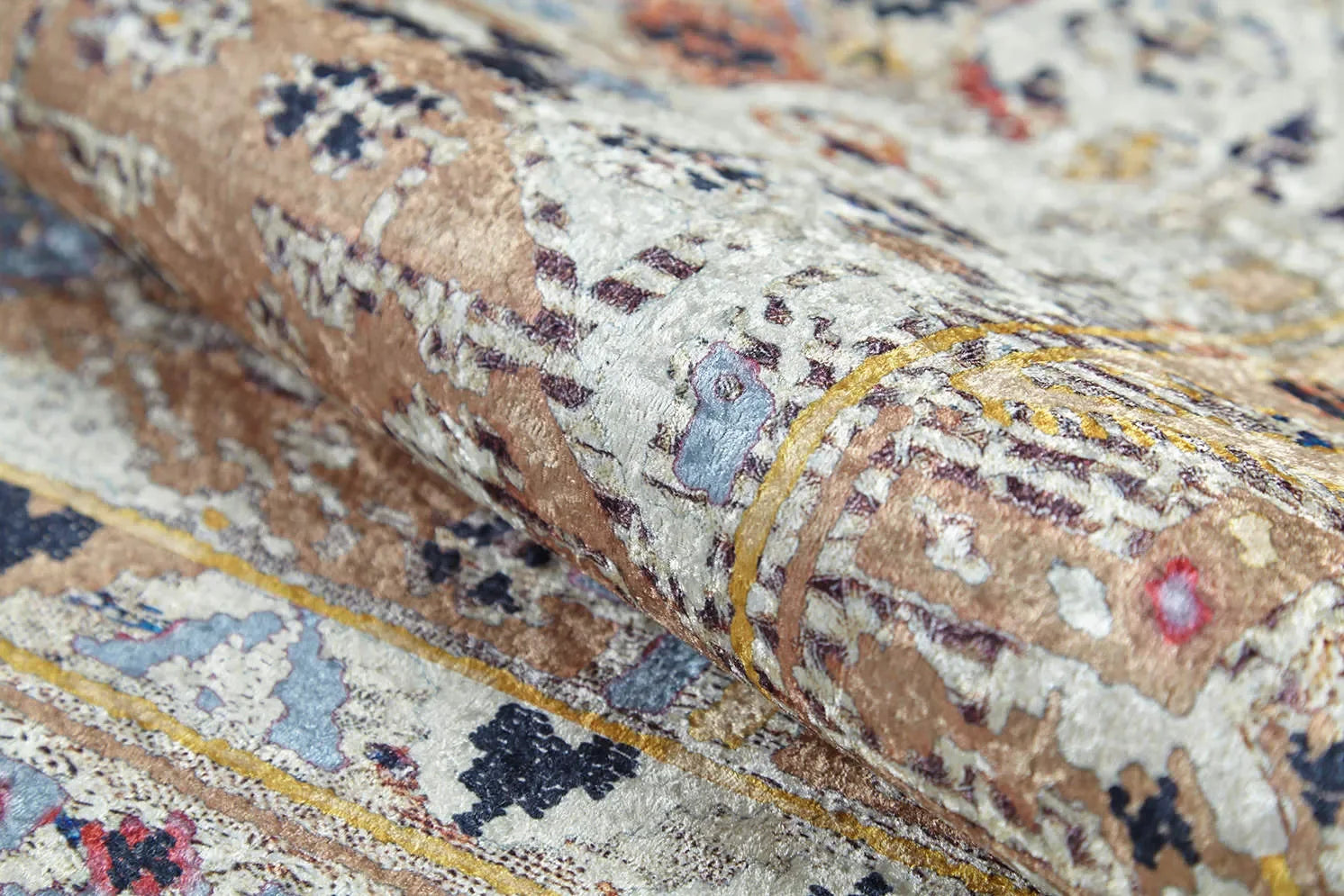 Örgü Saçaklı Bej Pastel Tonlarda Halı