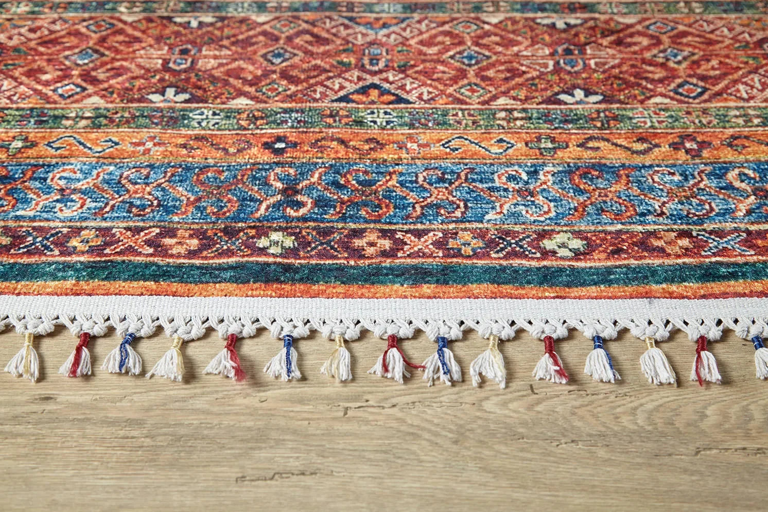 Örgü Saçaklı Çok Renkli Etnik Çizgili Yıkanabilir Halı