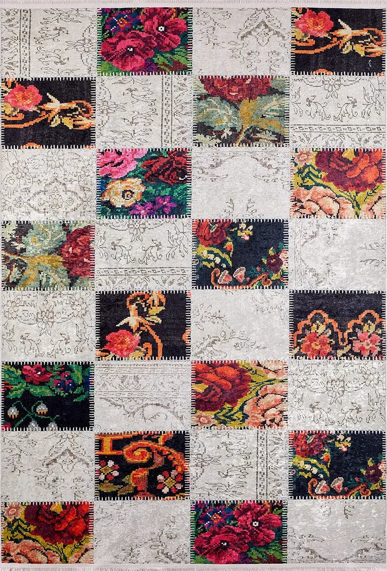 Çok Renkli Çiçekli Patchwork Desenli Halı
