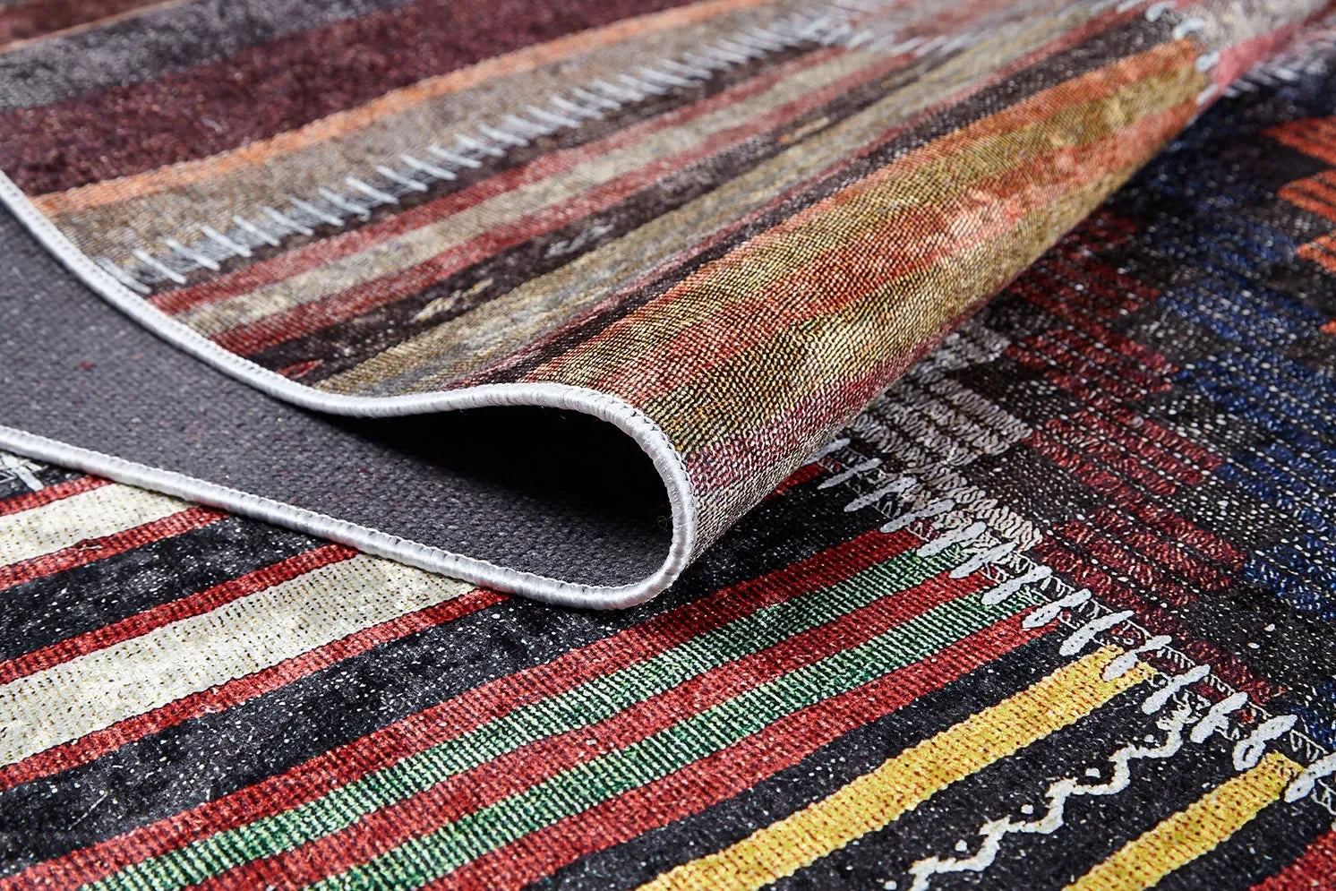 Çok Renkli Gri Bordo Etnik Çizgili Patchwork Halı