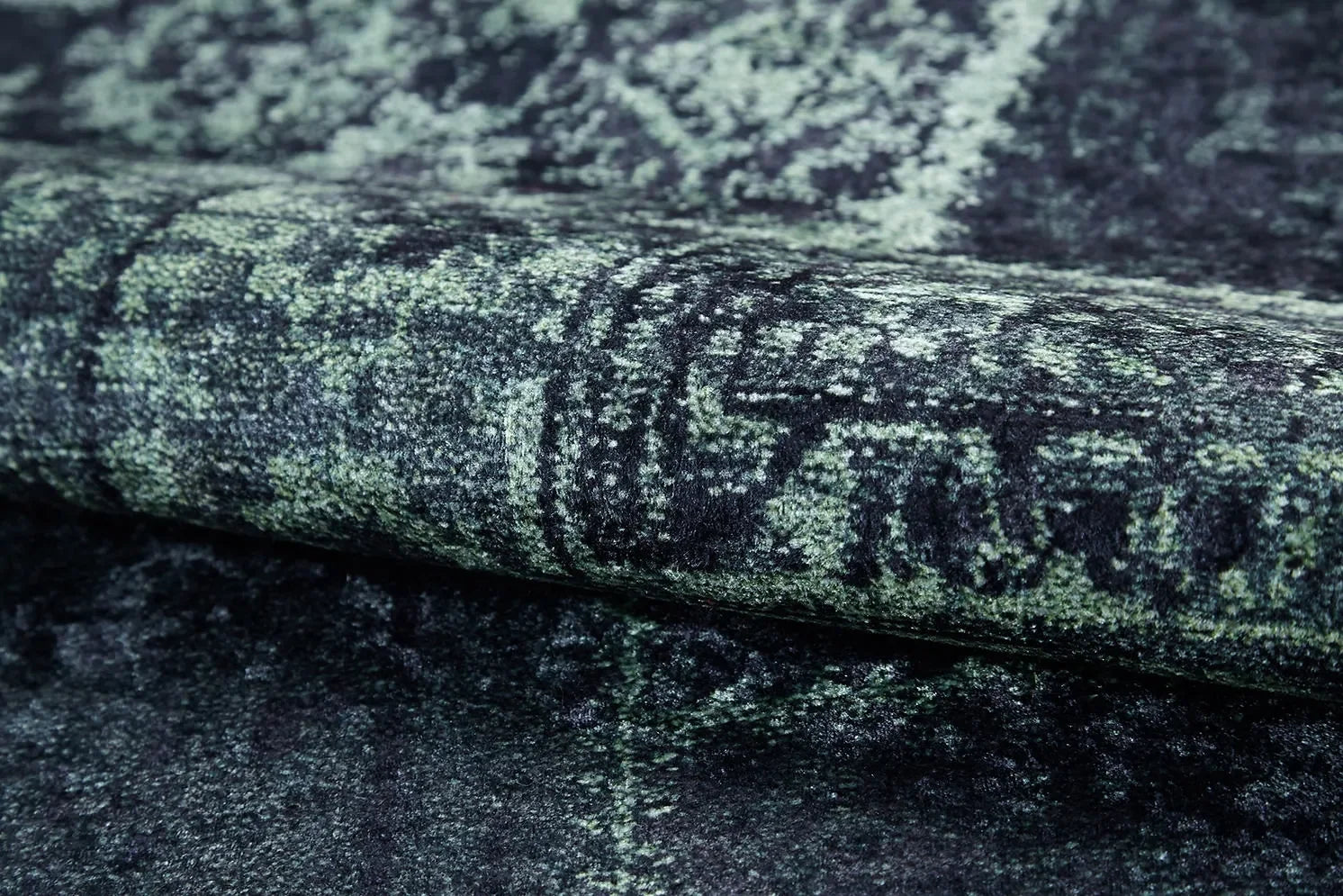 Koyu Yeşil Haki Patchwork Halı