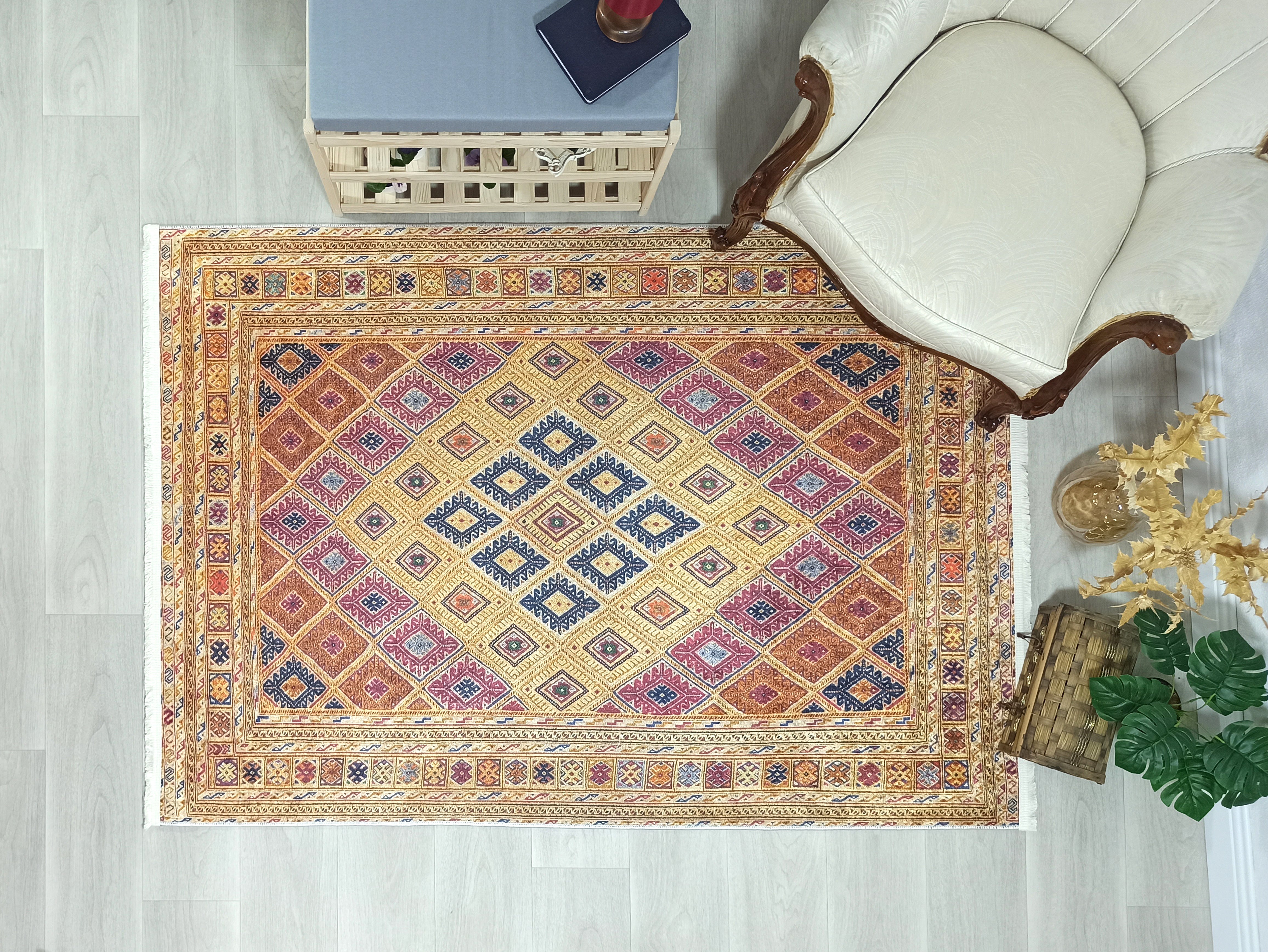 Soluk Turuncu Bej Geometrik Desenli Anadolu Kilim Halı - Pera Halı
