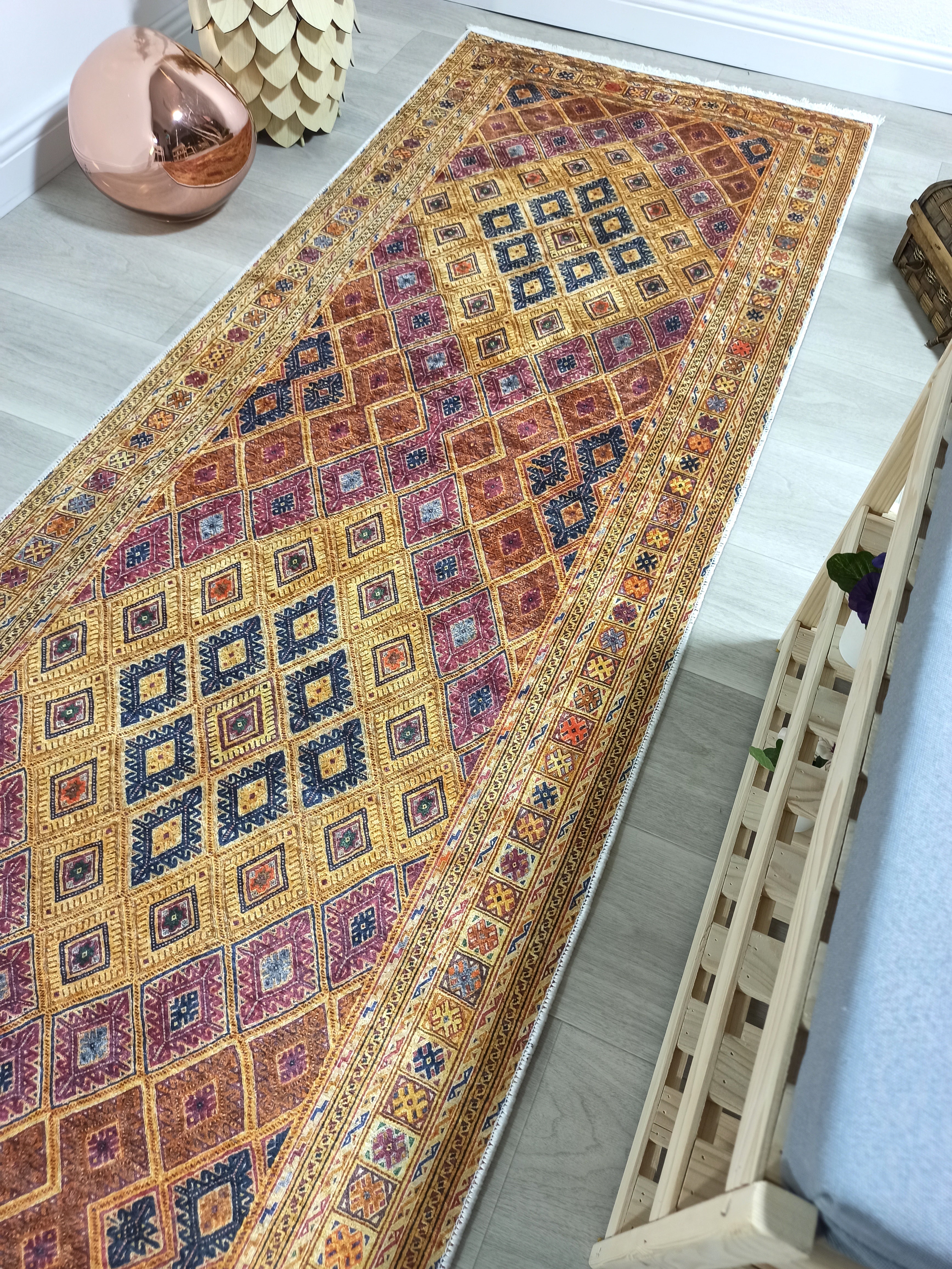 Soluk Turuncu Bej Geometrik Desenli Anadolu Kilim Halı - Pera Halı